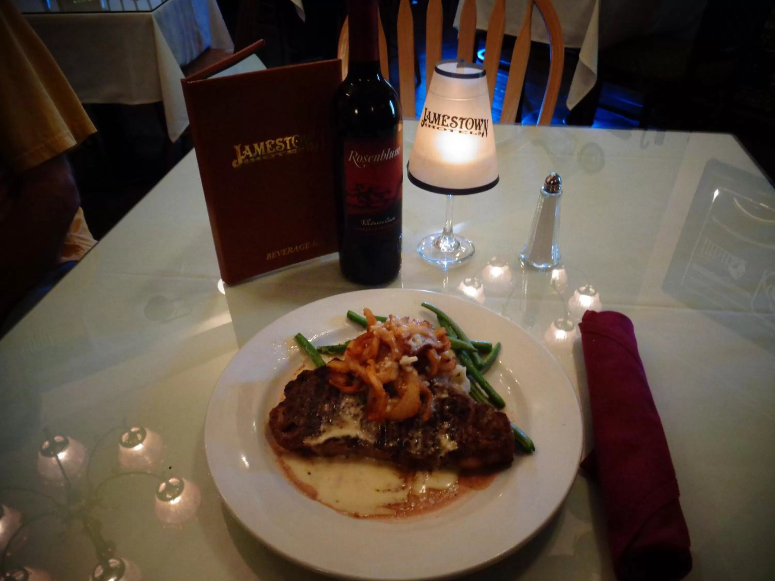 Food in Jamestown Hotel