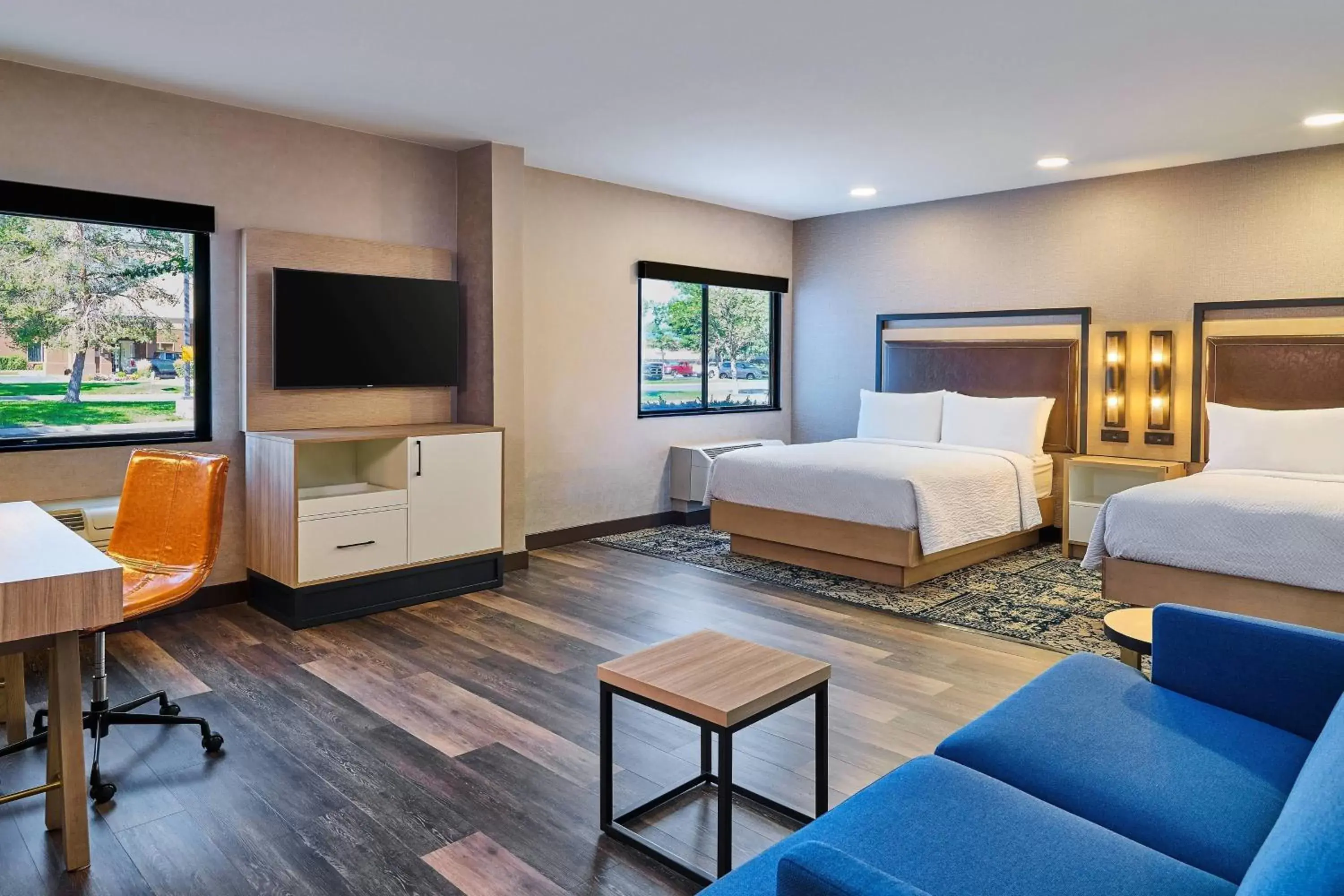 Bedroom, TV/Entertainment Center in Four Points Marriott Salt Lake City Airport