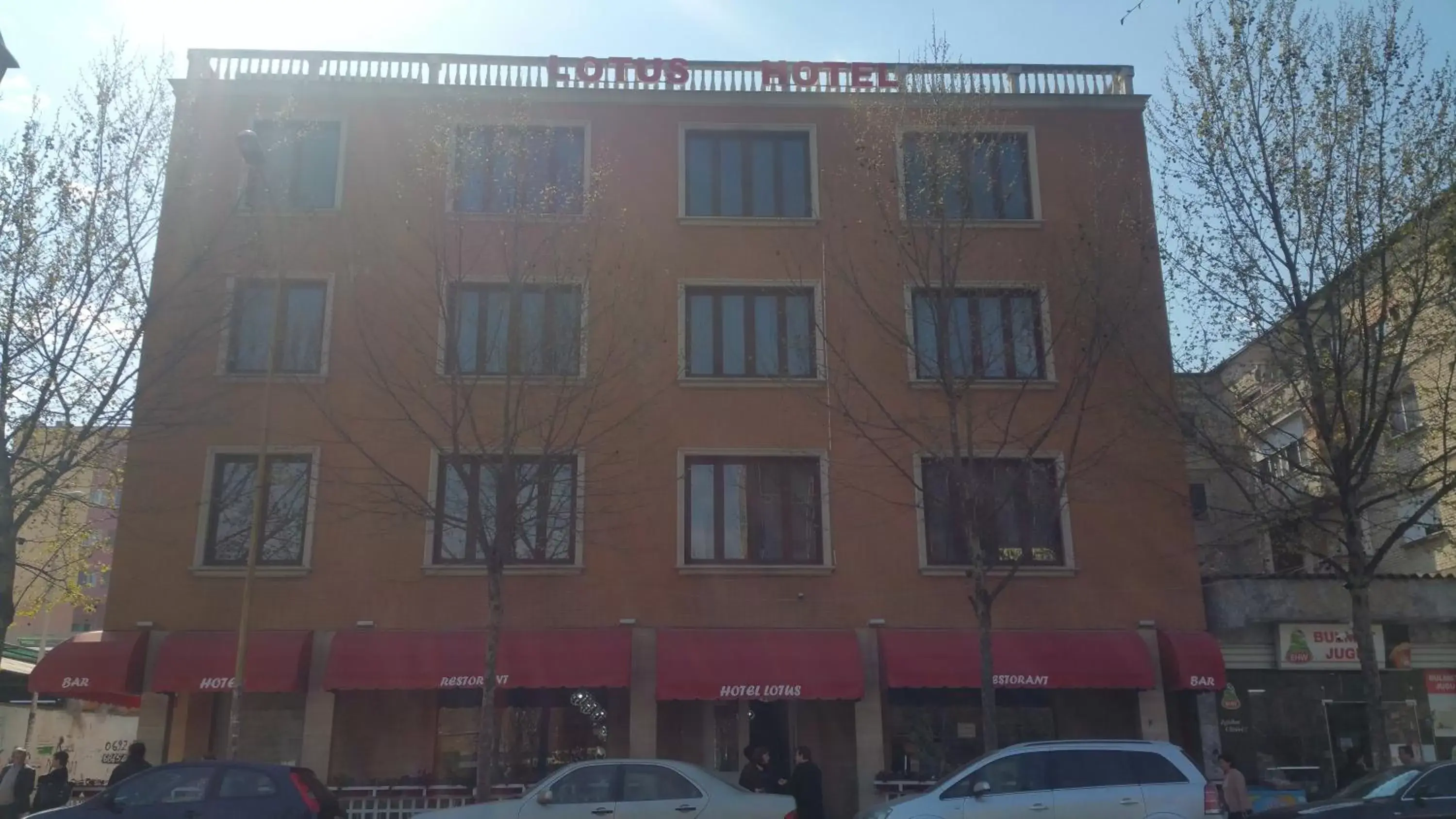 Facade/entrance in Hotel Lotus Facade/entrance in Hotel Lotus