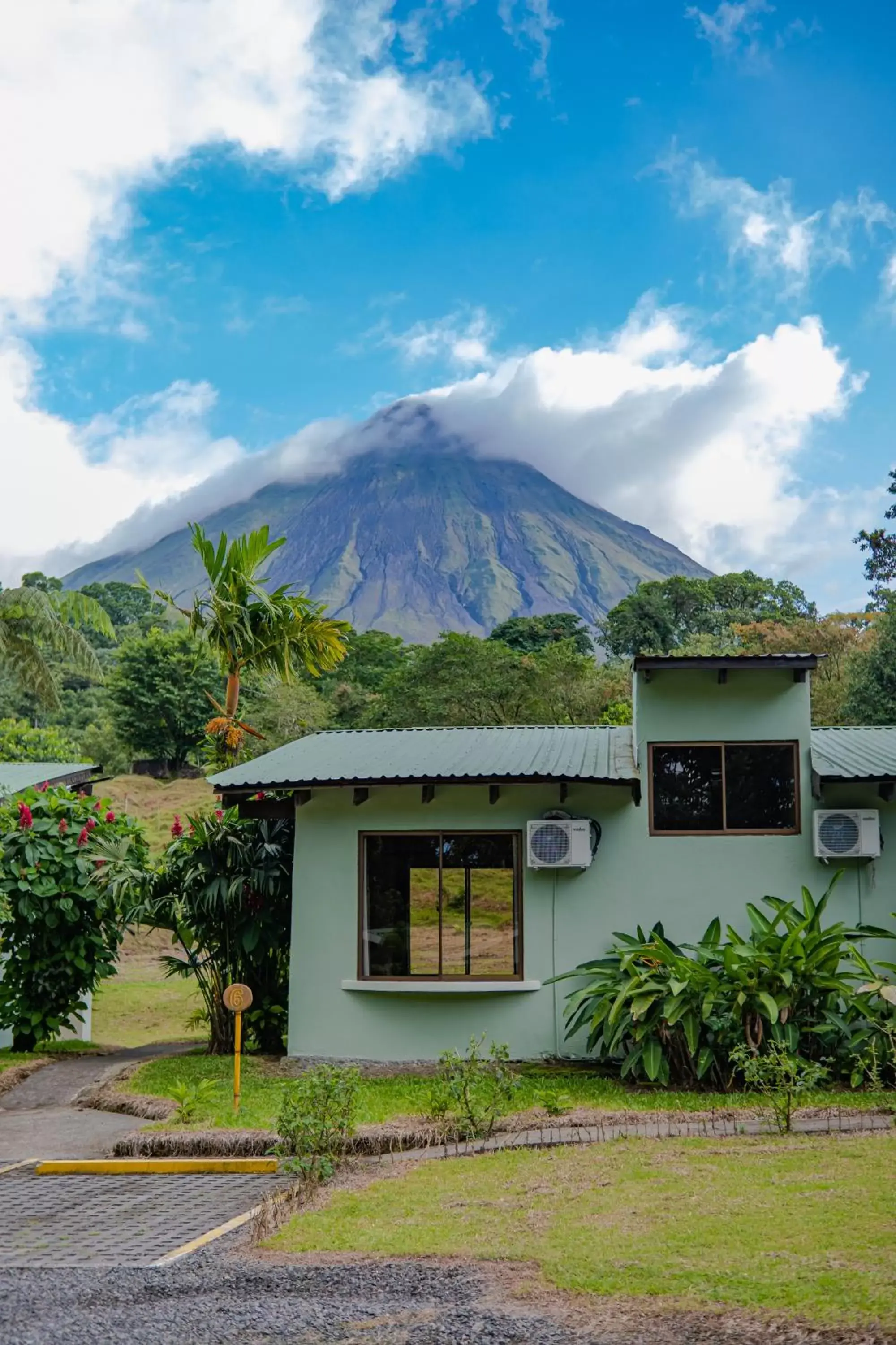 Property Building in Confort Arenal