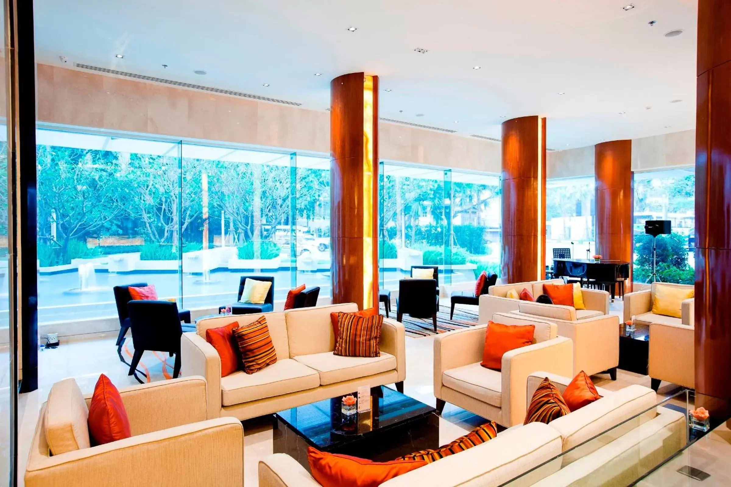 Lobby or reception in Royal Princess Larn Luang - SHA Extra Plus Lobby or reception in Royal Princess Larn Luang - SHA Extra Plus