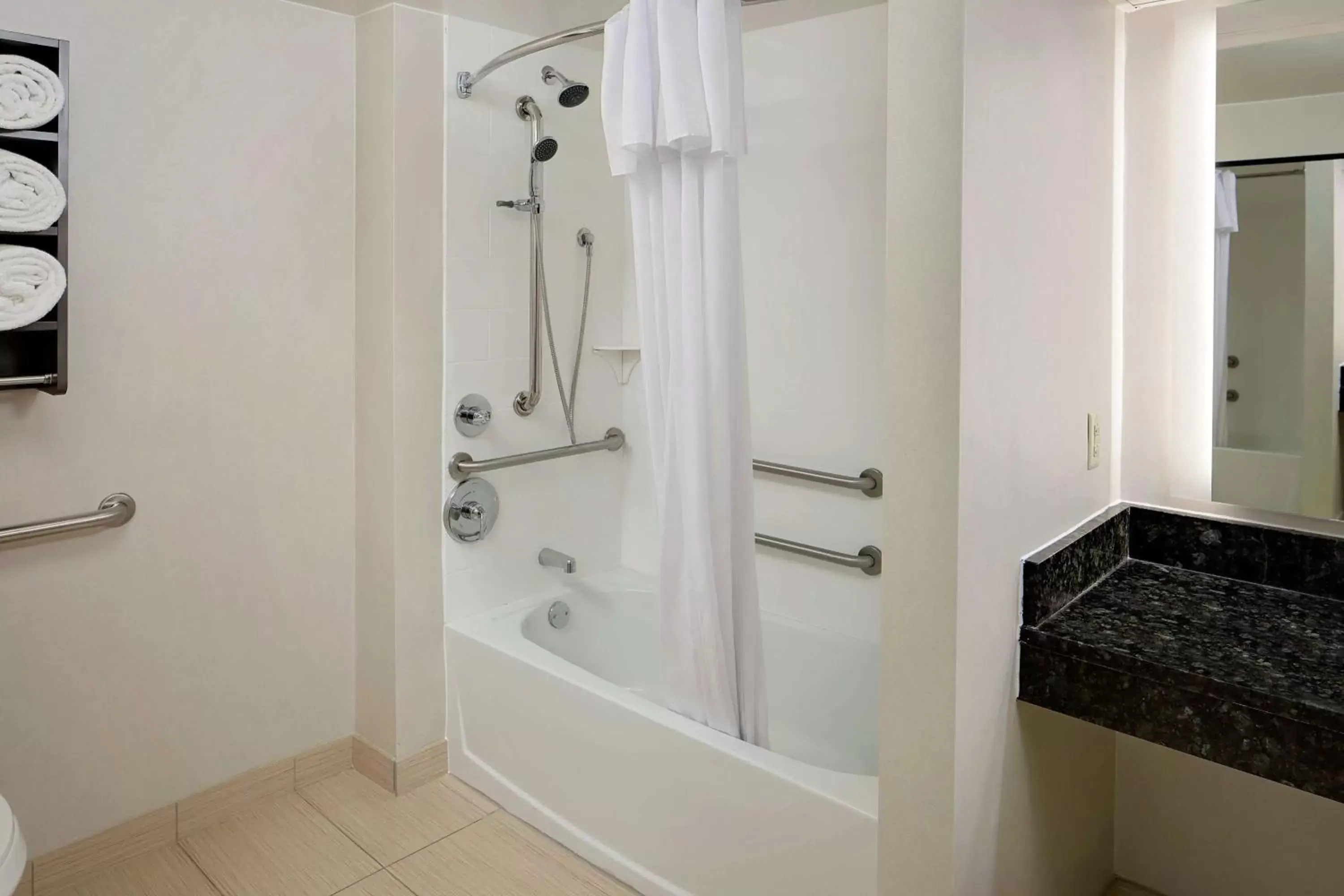 Bathroom in Homewood Suites by Hilton Hartford-Farmington