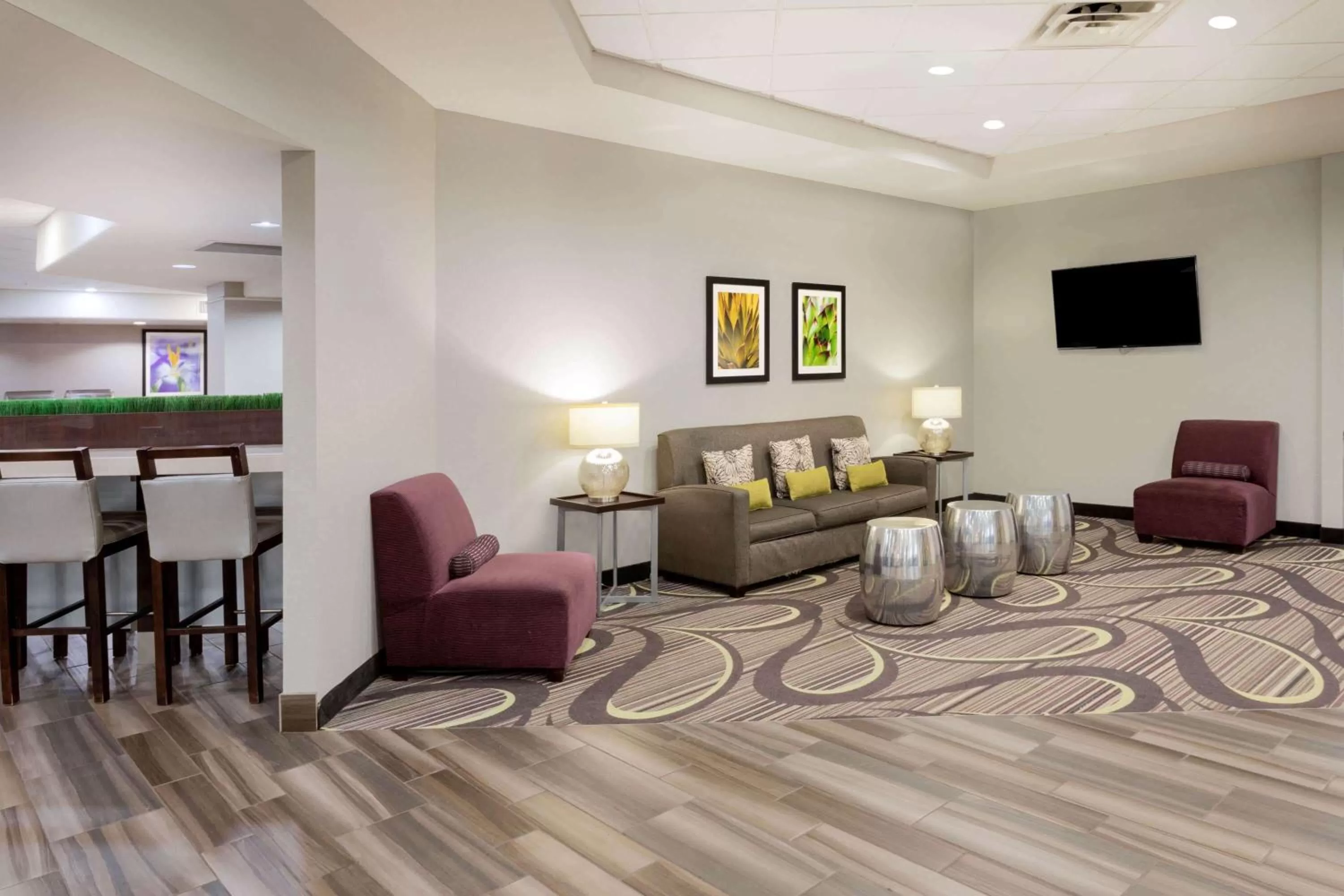 Lobby or reception in La Quinta by Wyndham Minneapolis Bloomington W - FREE AIRPORT SHUTTLE