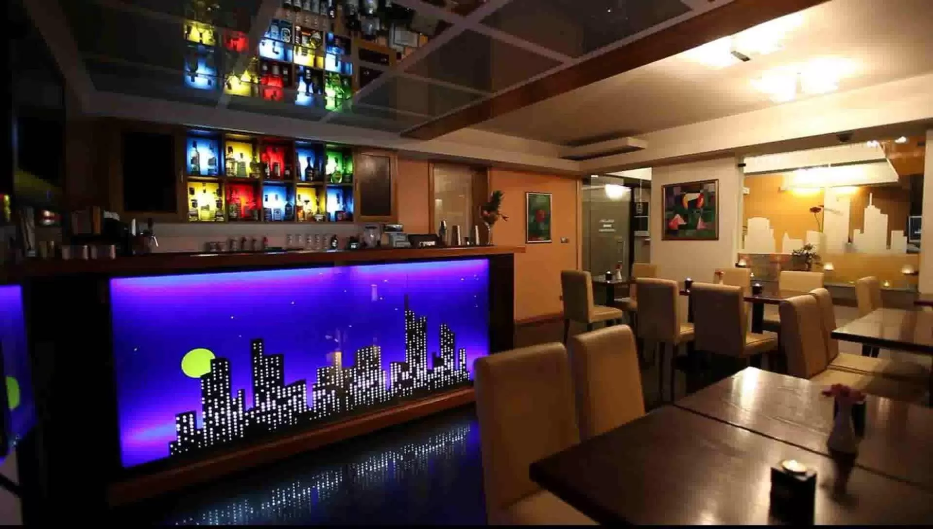 Lounge or bar in Tania-Frankfurt Hotel