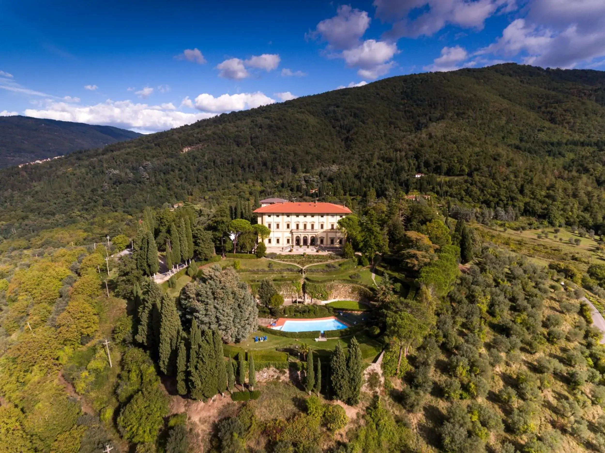 Bird's eye view, Neighborhood in Villa Pitiana