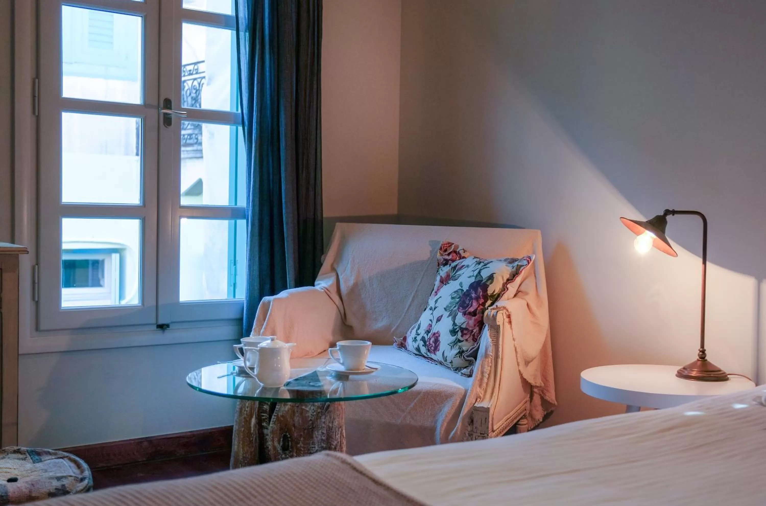 Decorative detail, Bed in Amymone and Adiandi