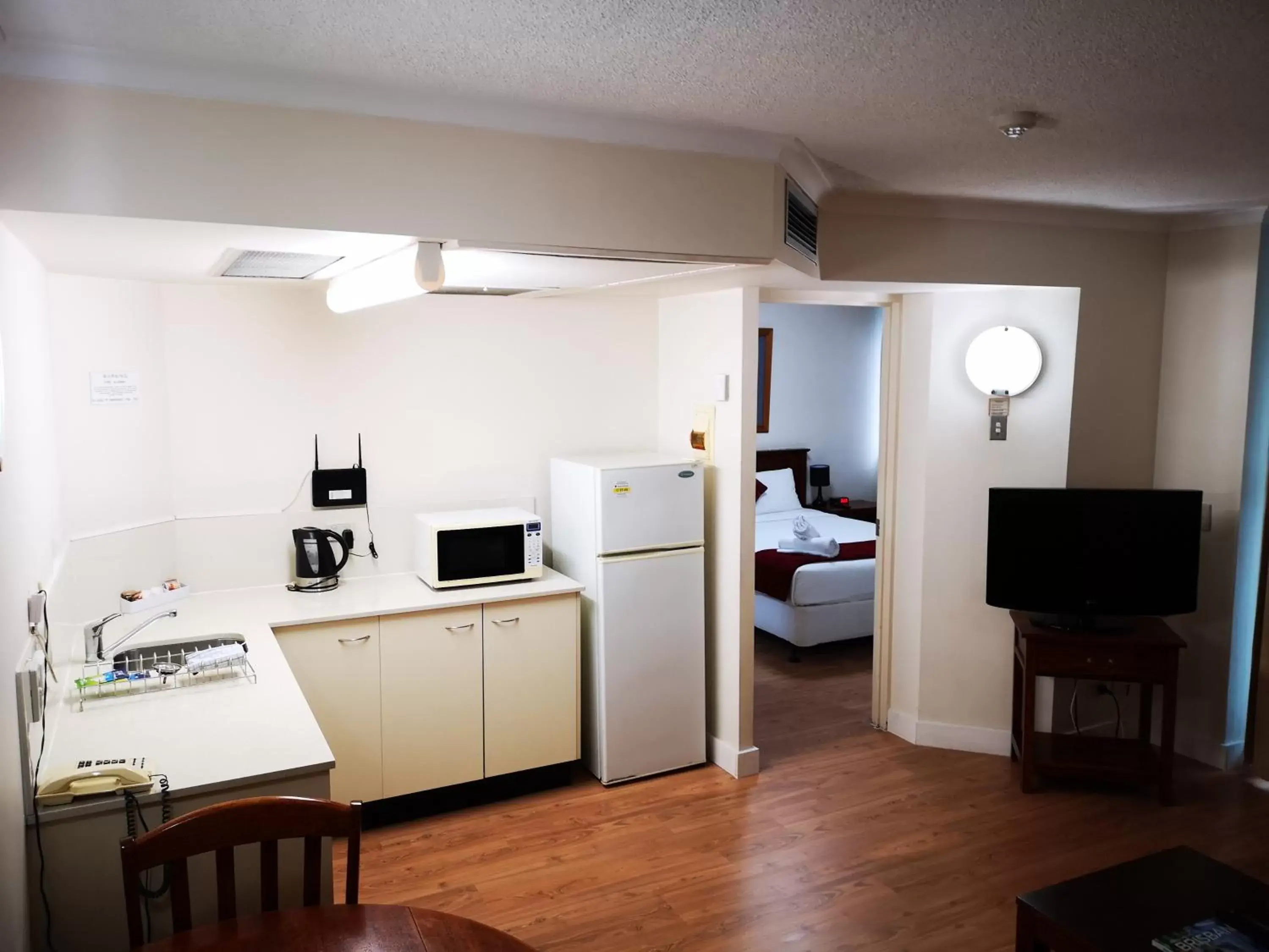 Kitchen/Kitchenette in Abbey On Roma Hotel & Apartments