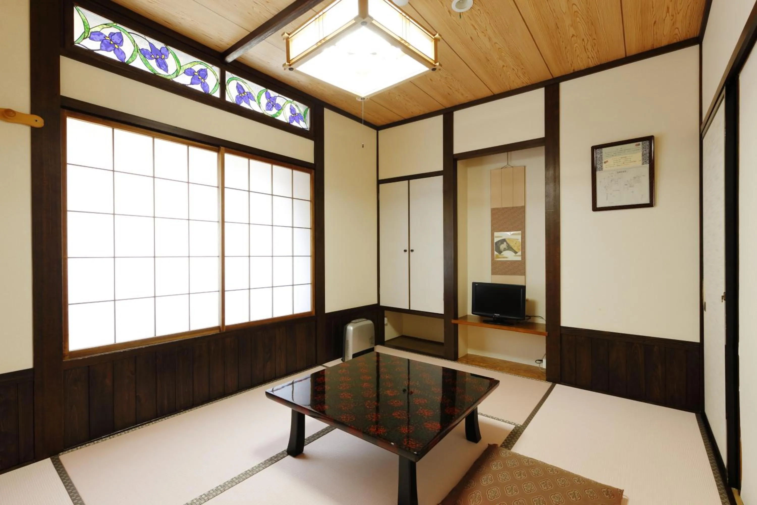 Decorative detail in Tsuyukusa