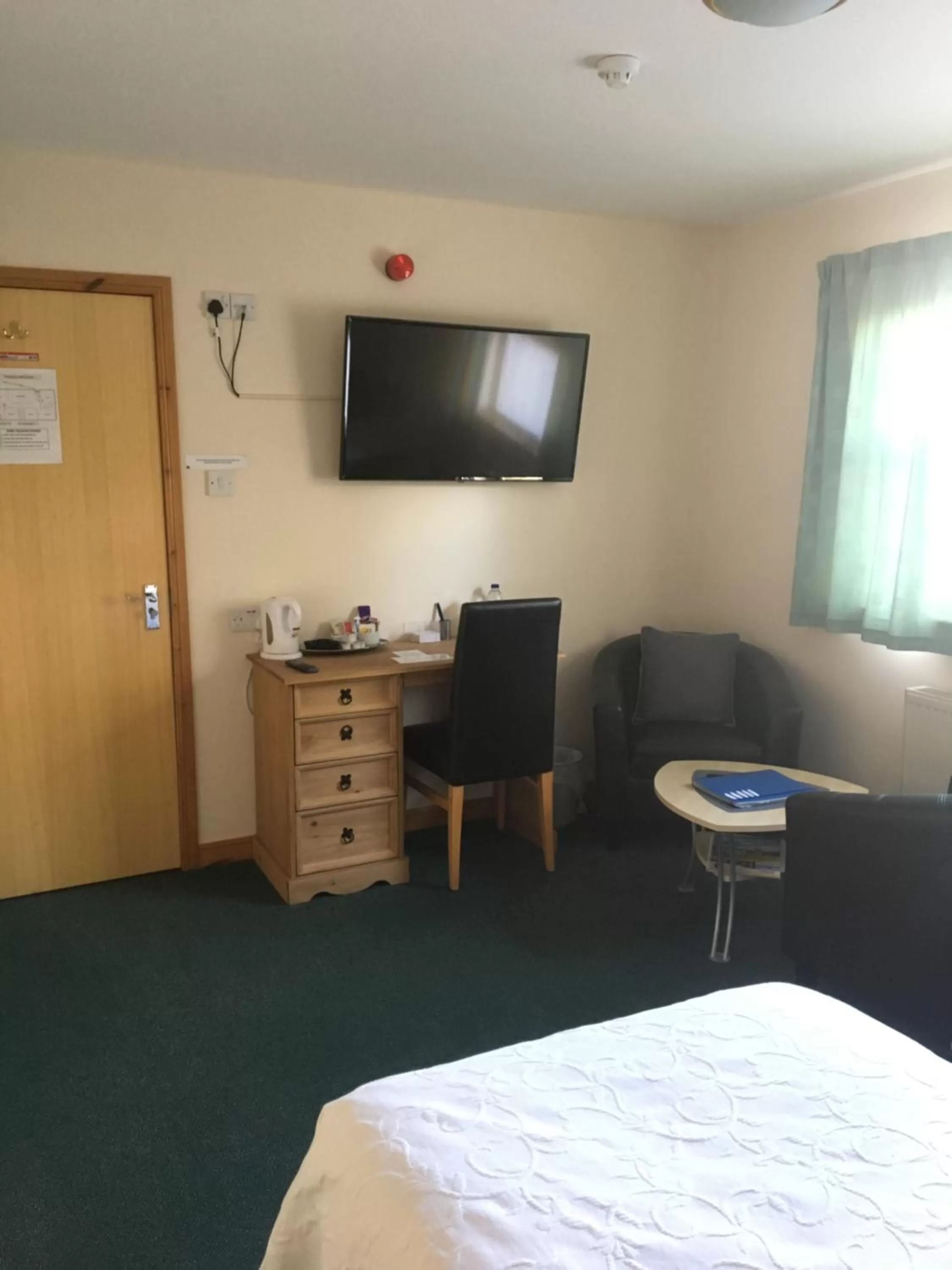 TV and multimedia in Deveron Lodge Guest House