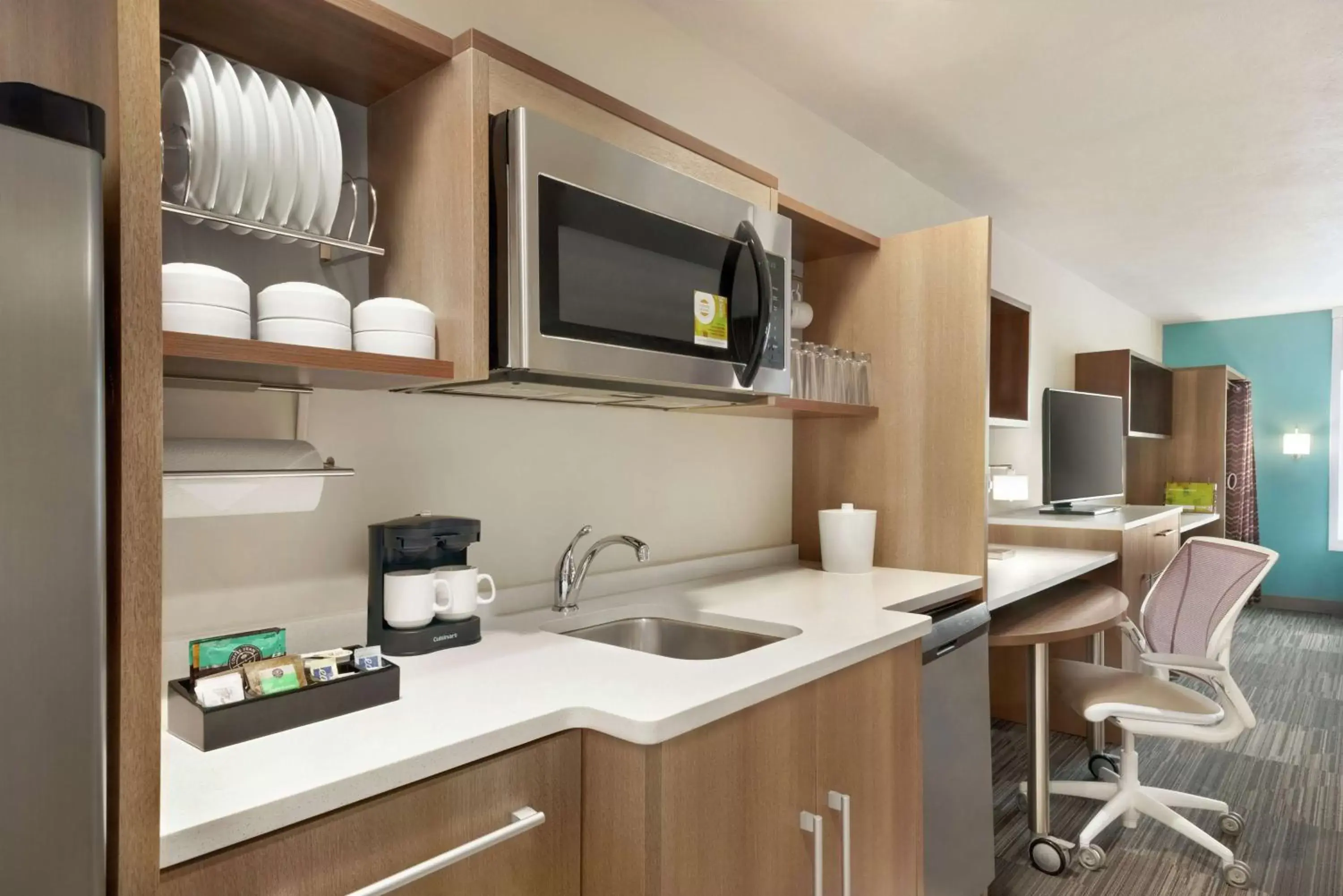 Bedroom, Kitchen/Kitchenette in Home2 Suites By Hilton Bismarck