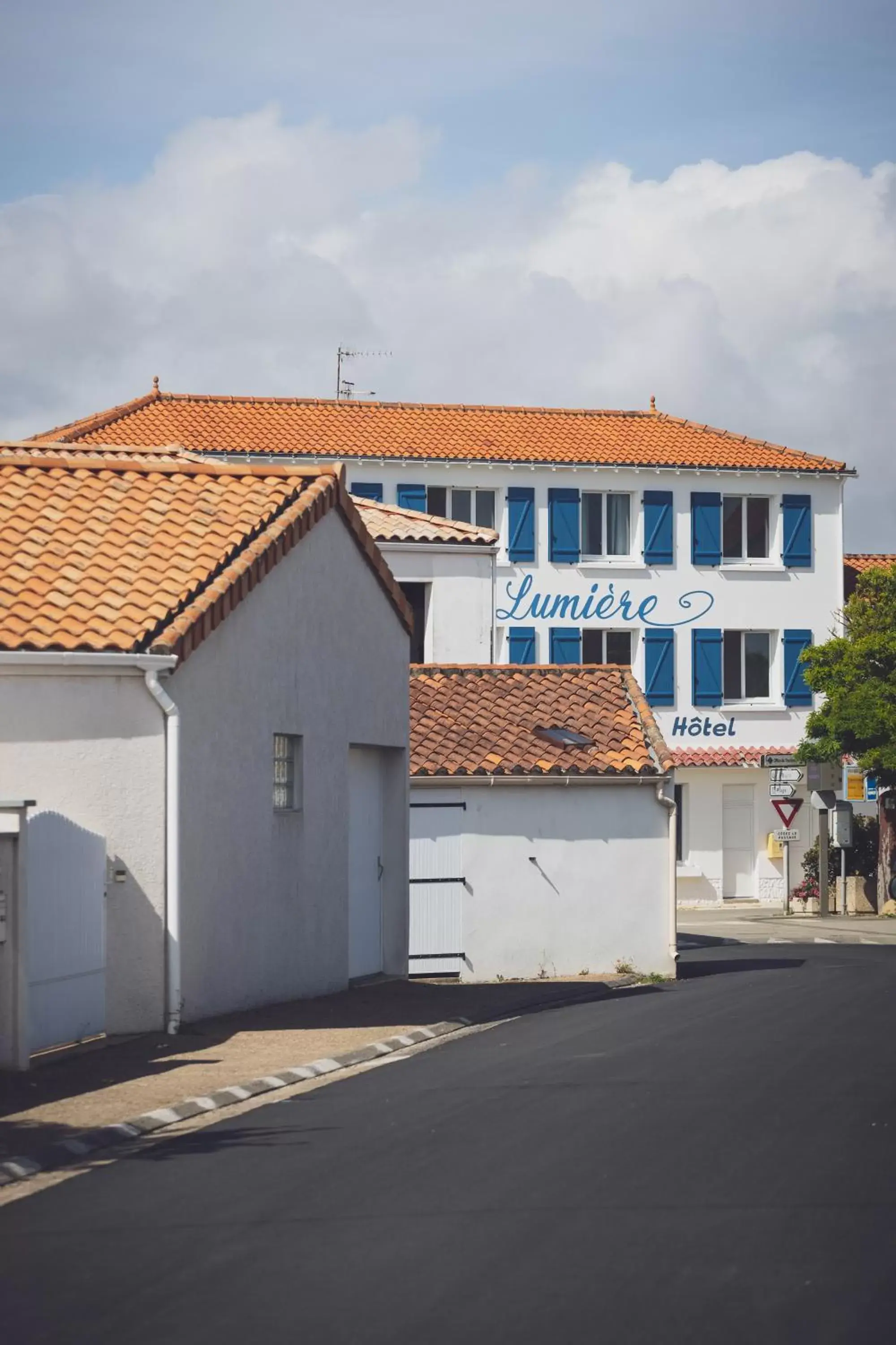 Property Building in La Côte de Lumière