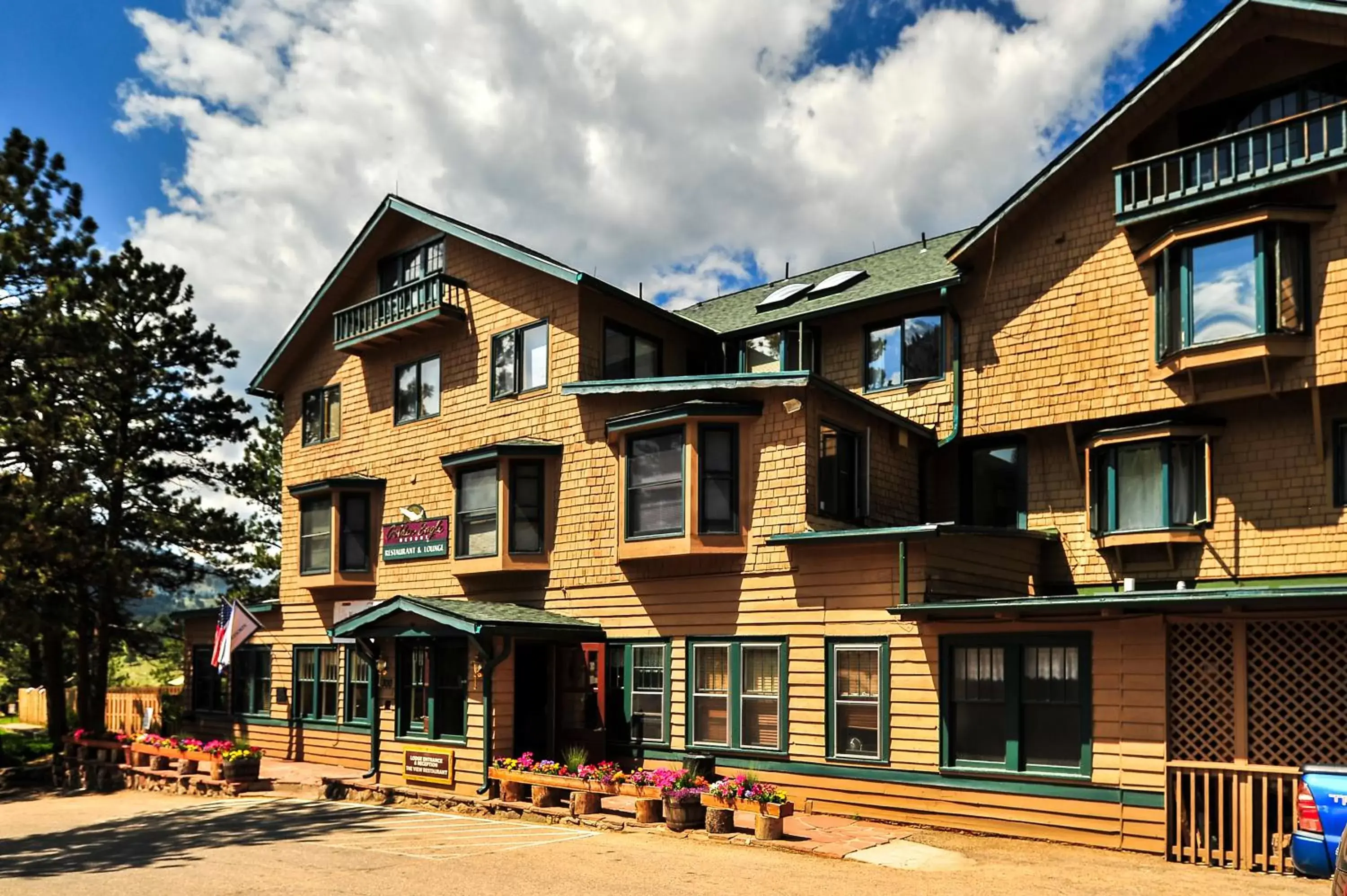 Facade/entrance, Property Building in The Historic Crag's Lodge