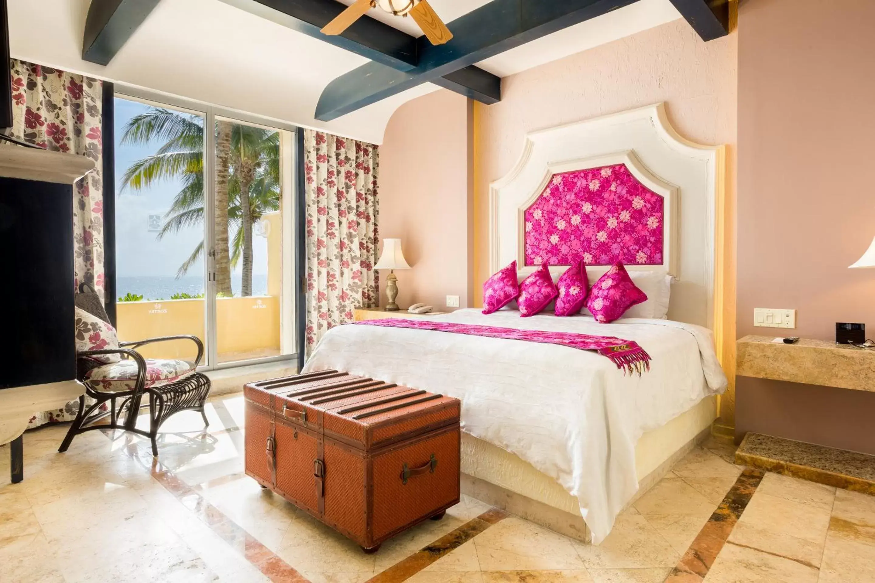 Bed in Zoetry Paraiso de la Bonita - Endless Privileges