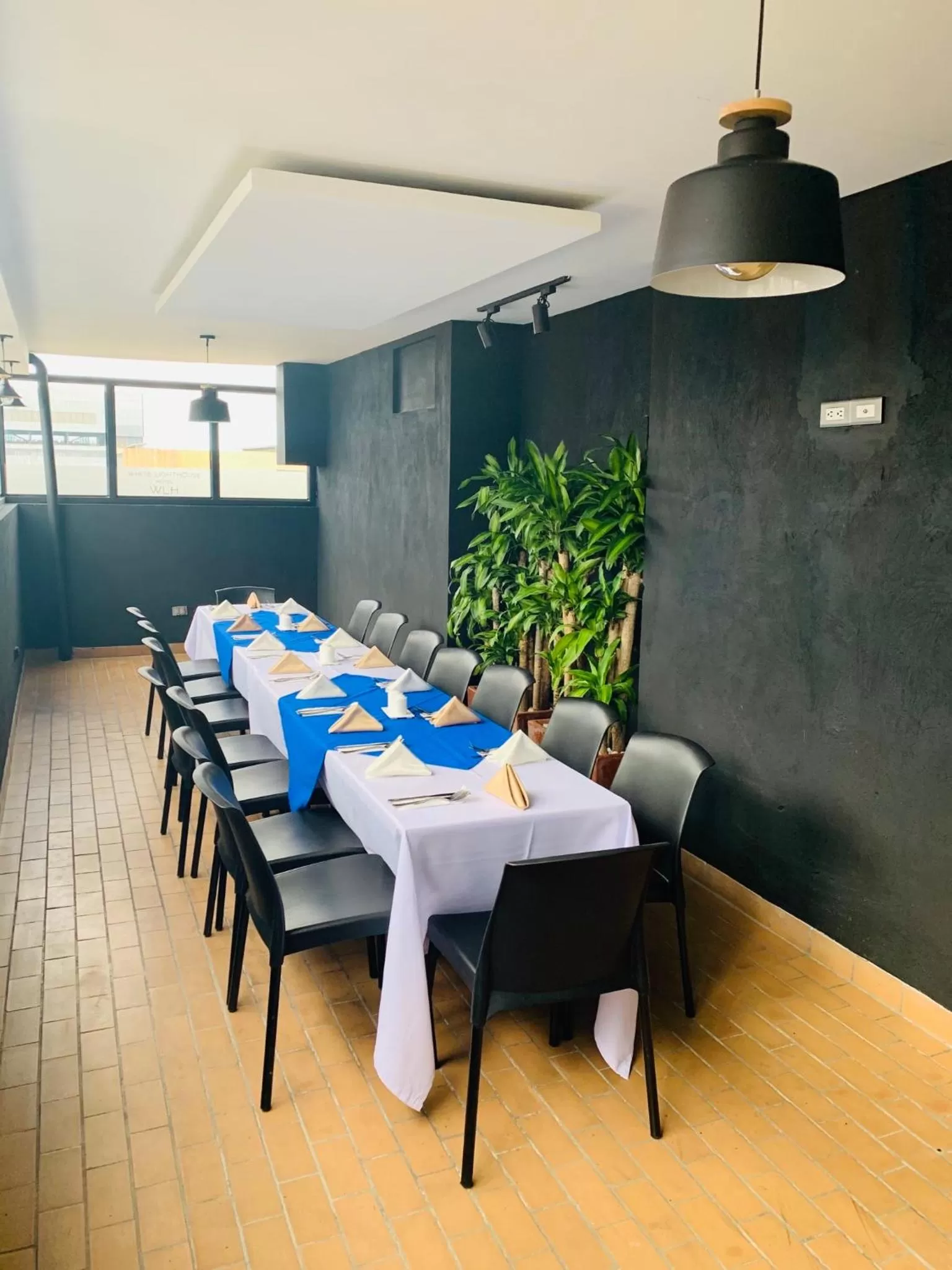 Restaurant/places to eat in Hotel WLH Silver Bogota - White Lighthouse