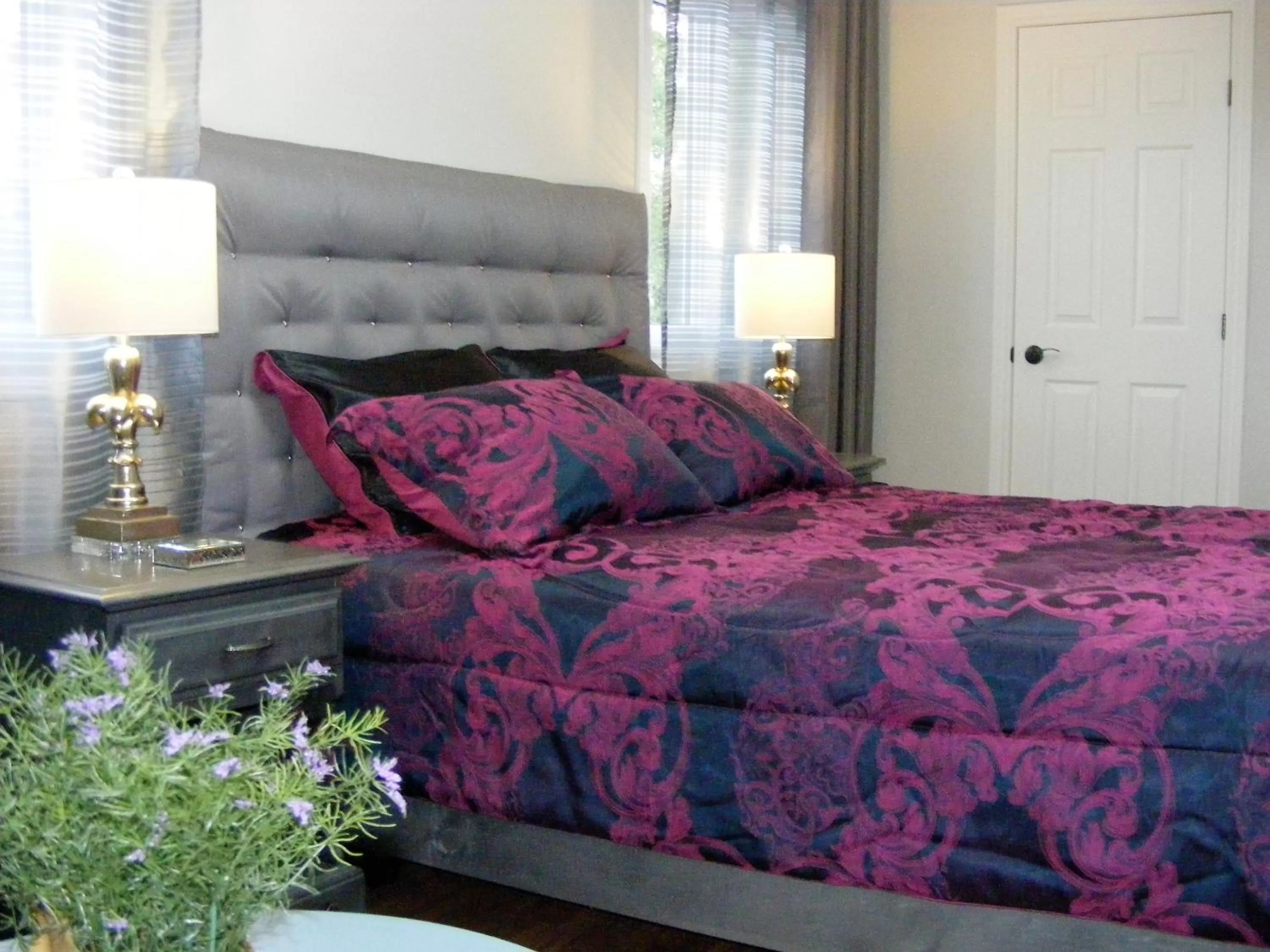 Decorative detail, Bed in Gite L'Antre d'Eux