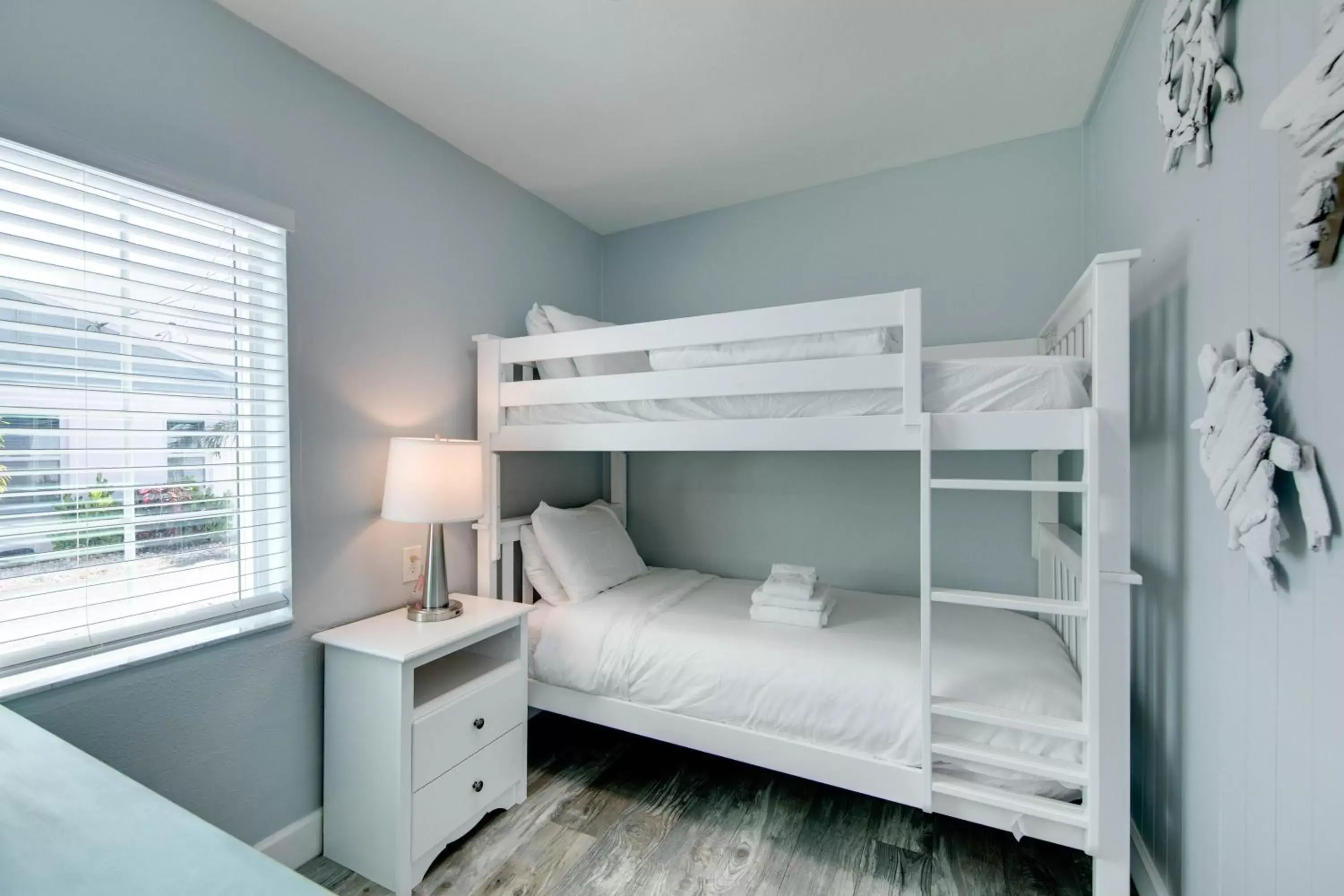 Bunk Bed in Silver Sands