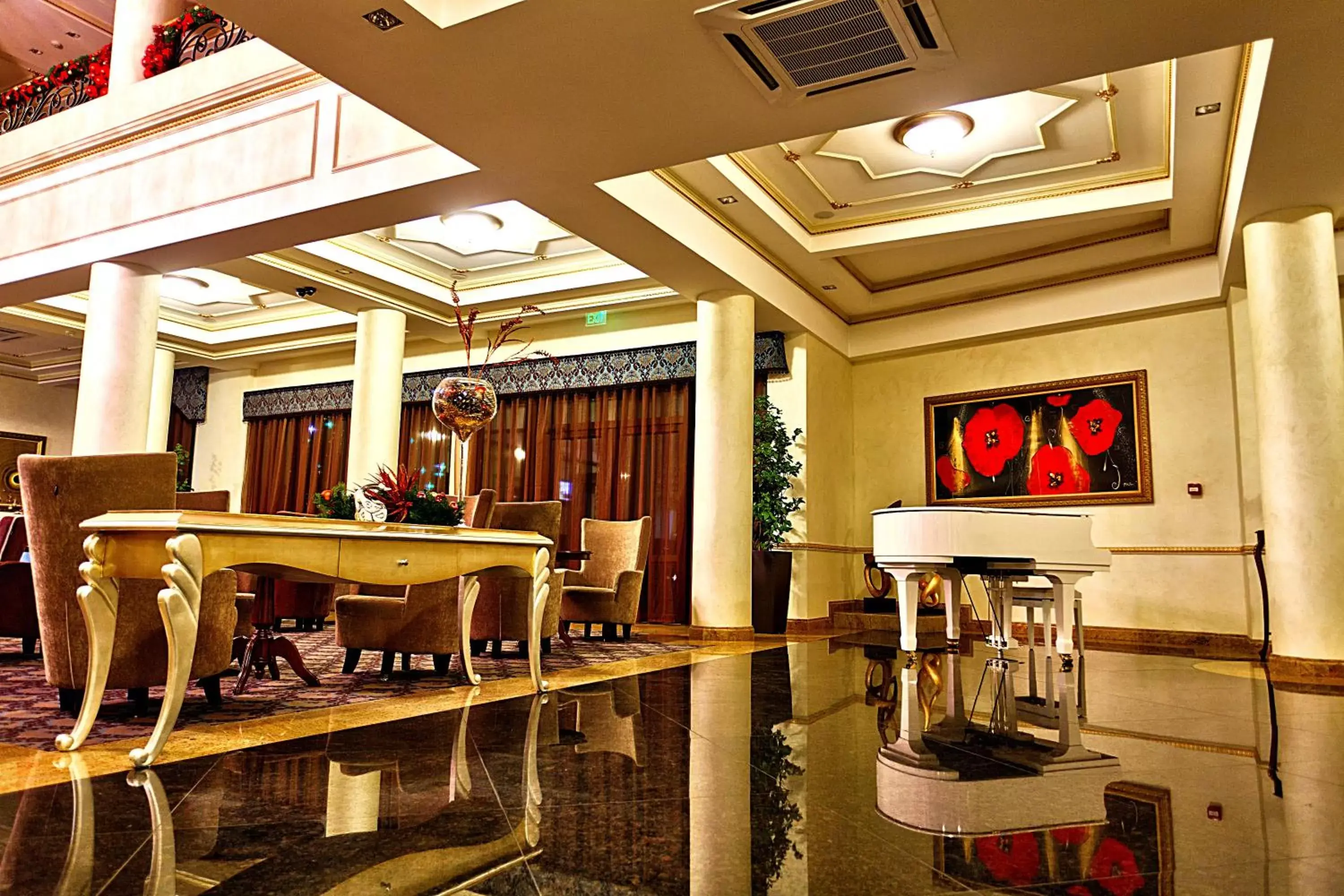 Lounge or bar, Restaurant/Places to Eat in Primoretz Grand Hotel & Spa