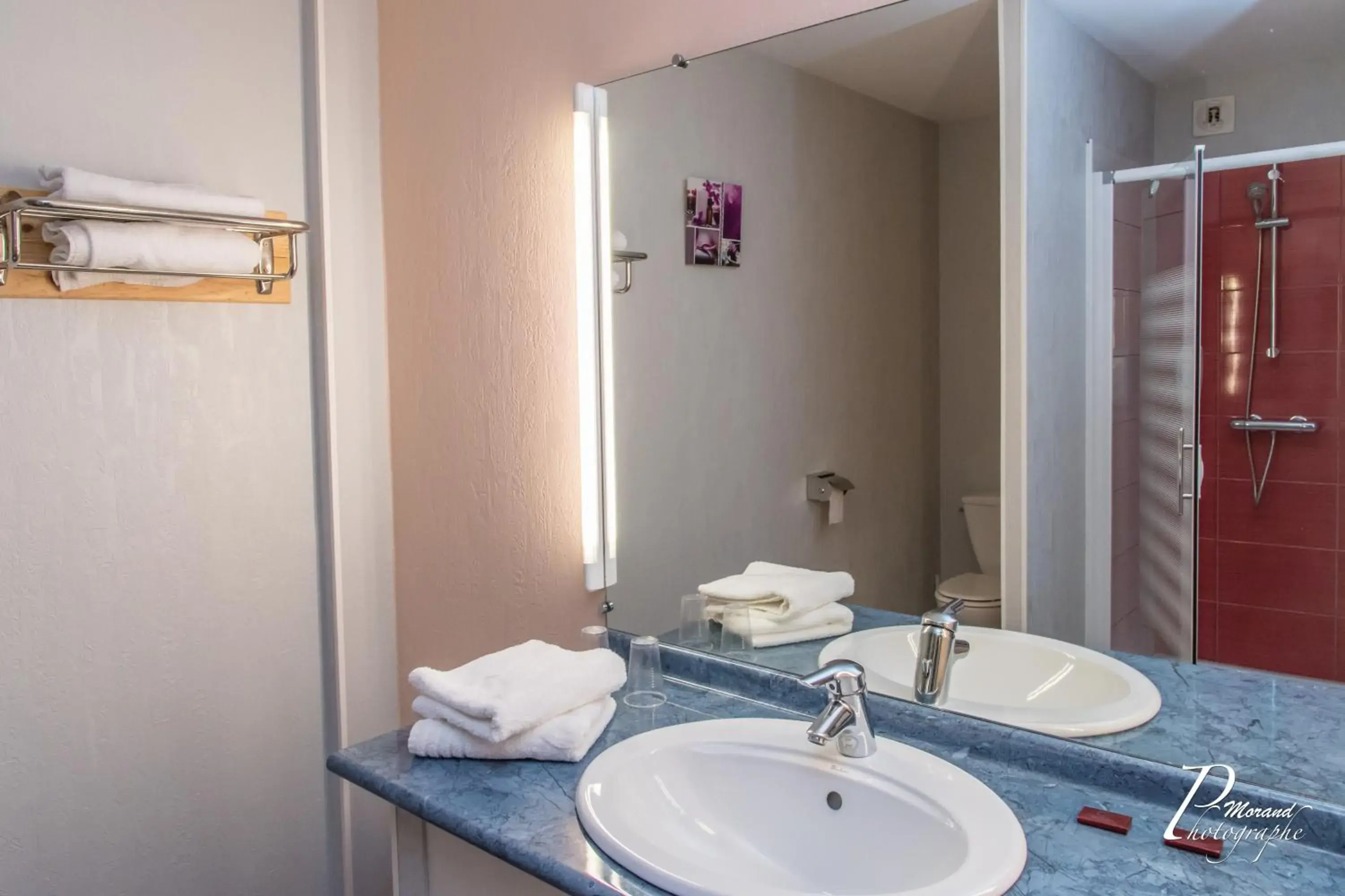 Shower, Bathroom in Hôtel Azur Saint Junien Cit'Hotel