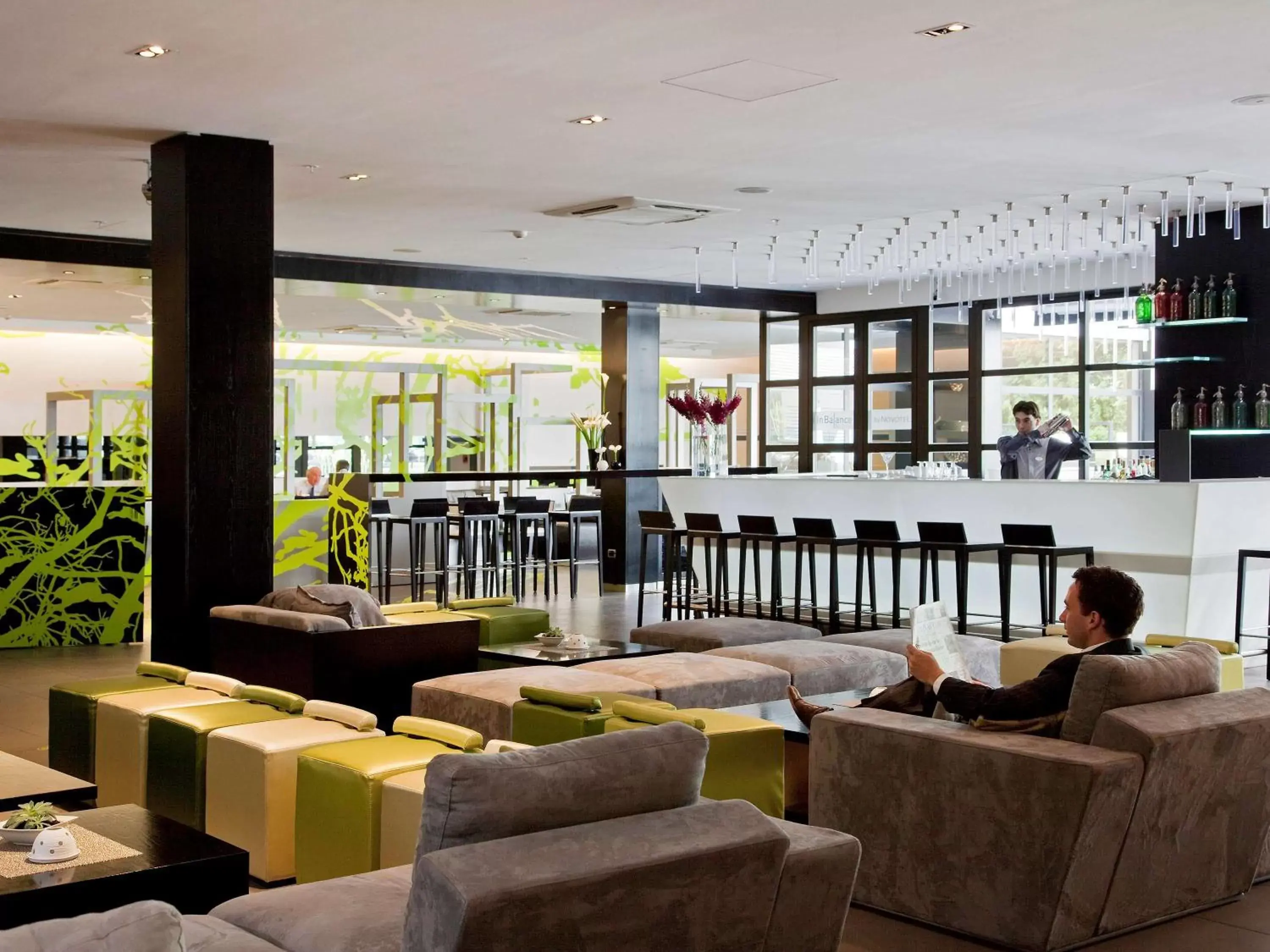 Property building, Lounge/Bar in Novotel Buenos Aires