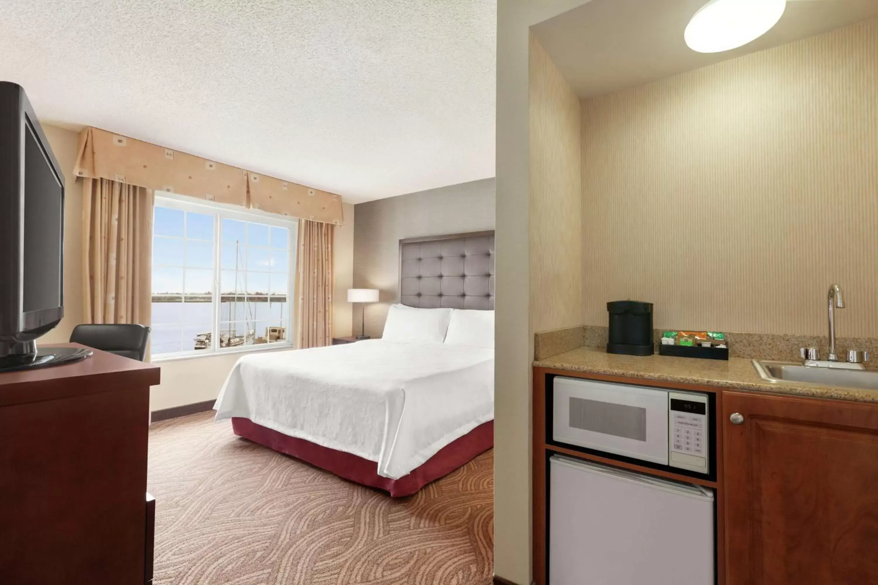 Other, Bed in Homewood Suites by Hilton - Oakland Waterfront