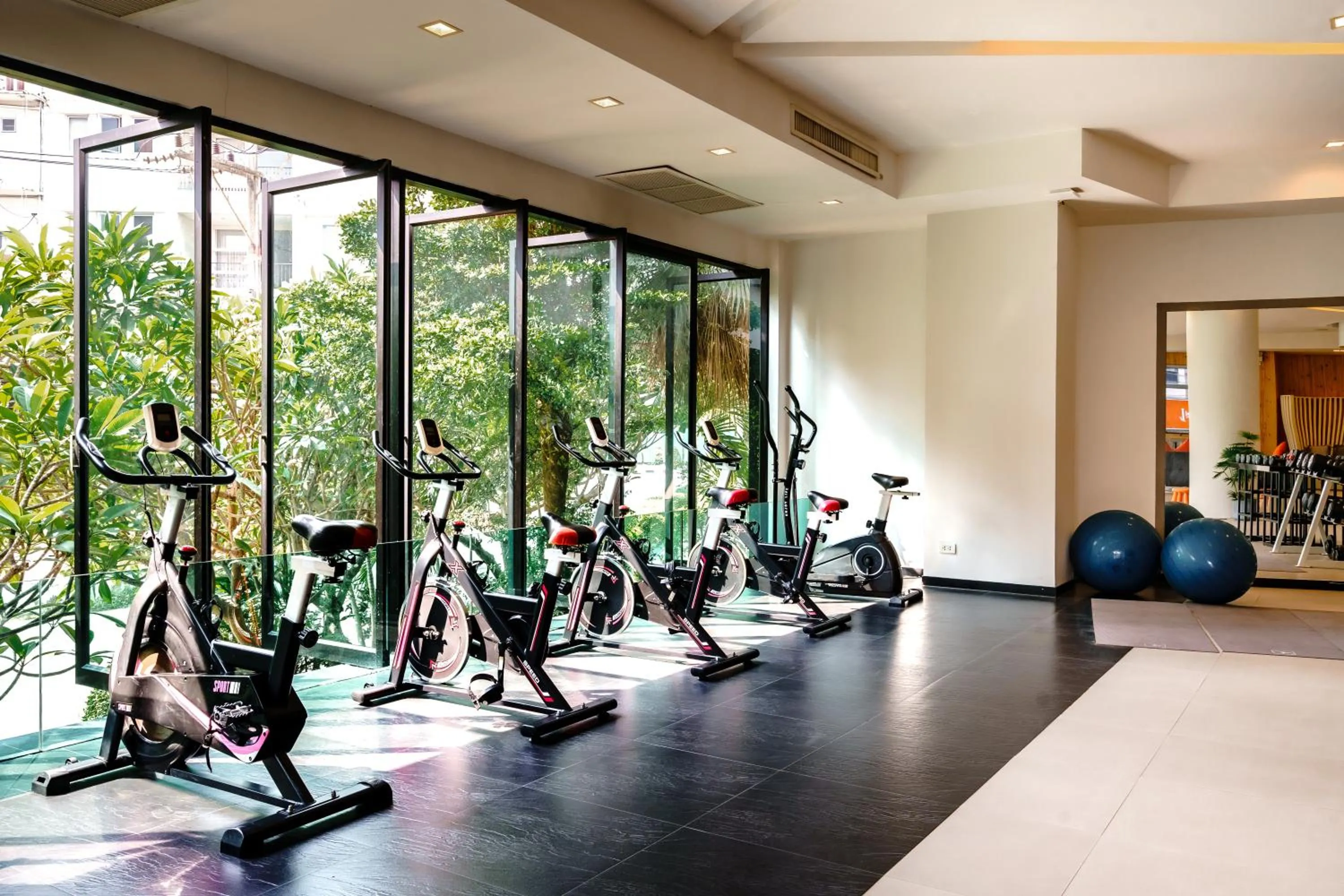 Fitness centre/facilities in Hotel J Residence Pattaya
