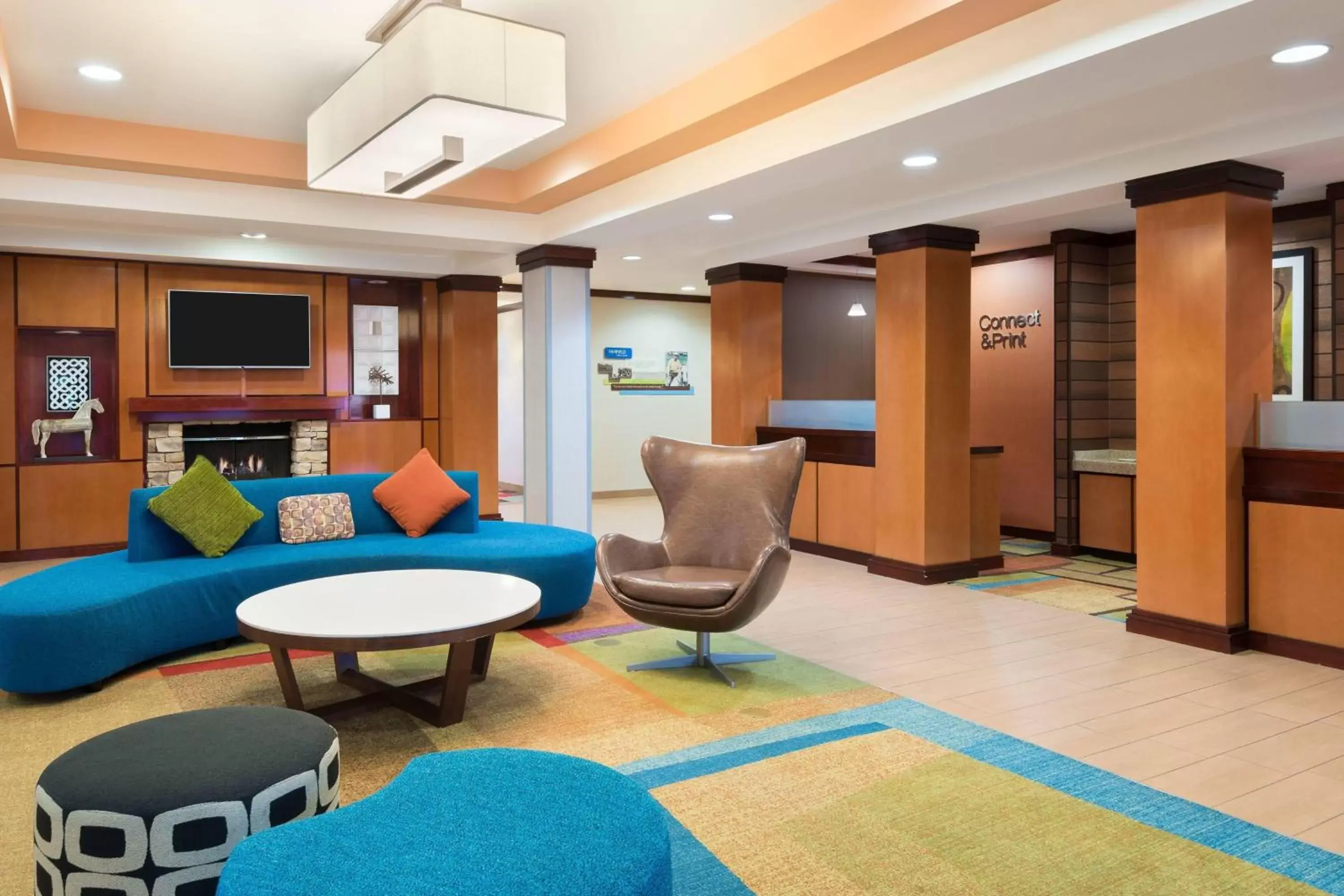 Lobby or reception, Seating Area in Fairfield Inn & Suites by Marriott Springdale