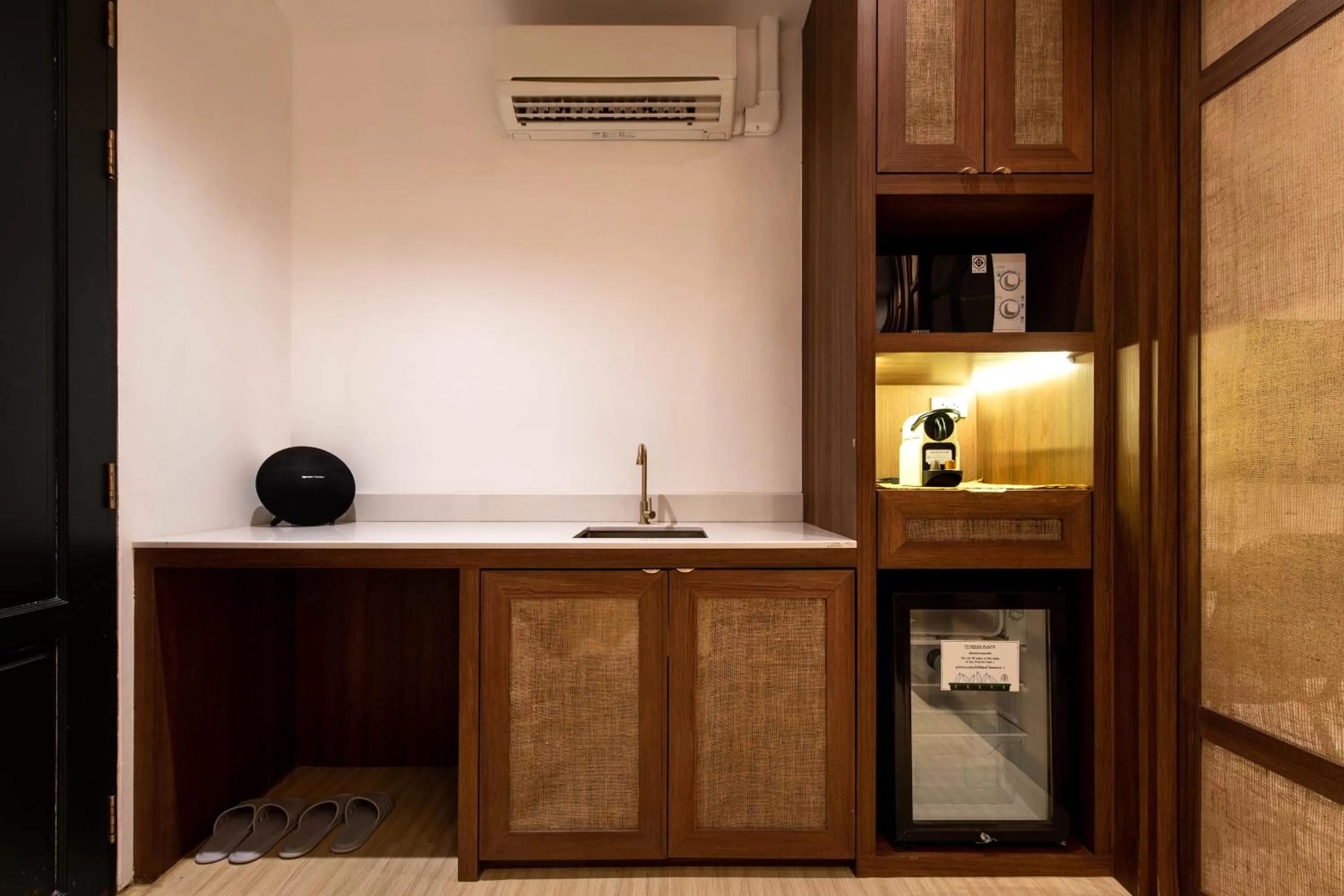 Area and facilities in Botanic Service Room at Impact Muangthongthani - SHA Certified