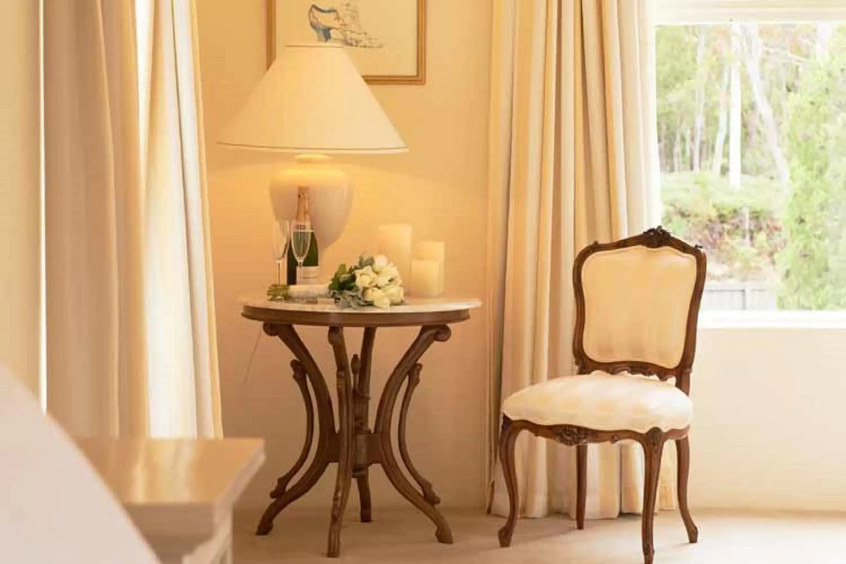 Bedroom, Seating Area in Villa Howden