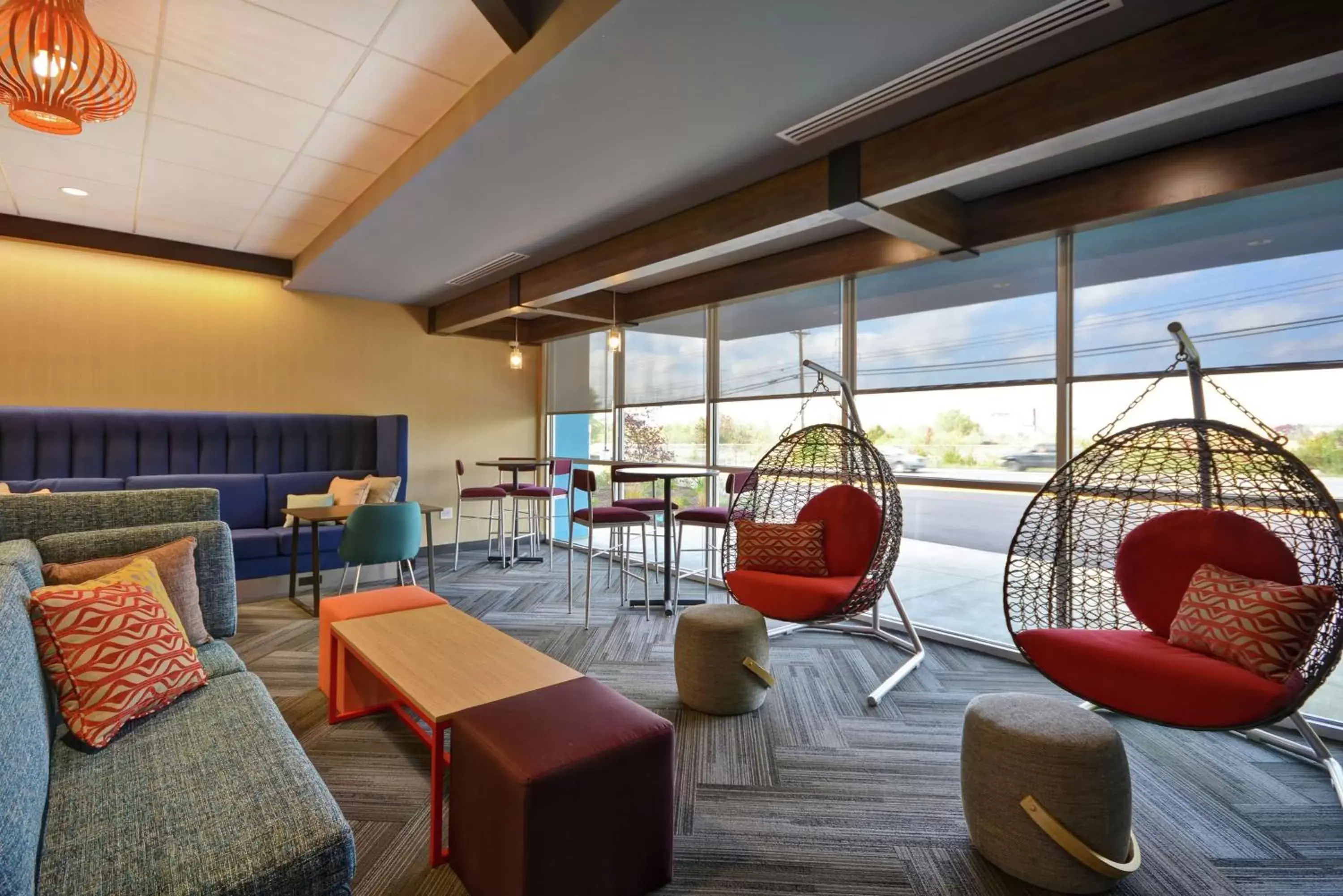 Lobby or reception, Seating Area in Tru By Hilton Winchester, Va