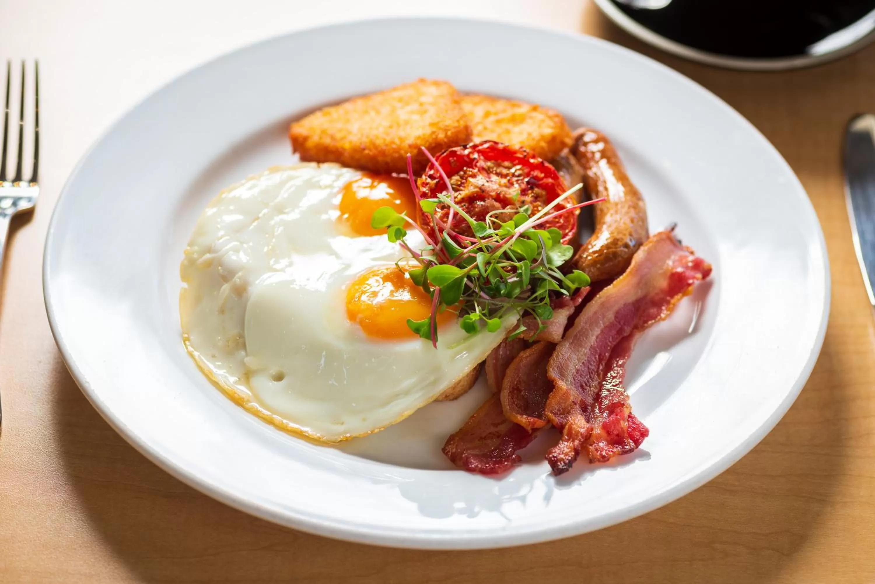 American breakfast in Tides Hotel