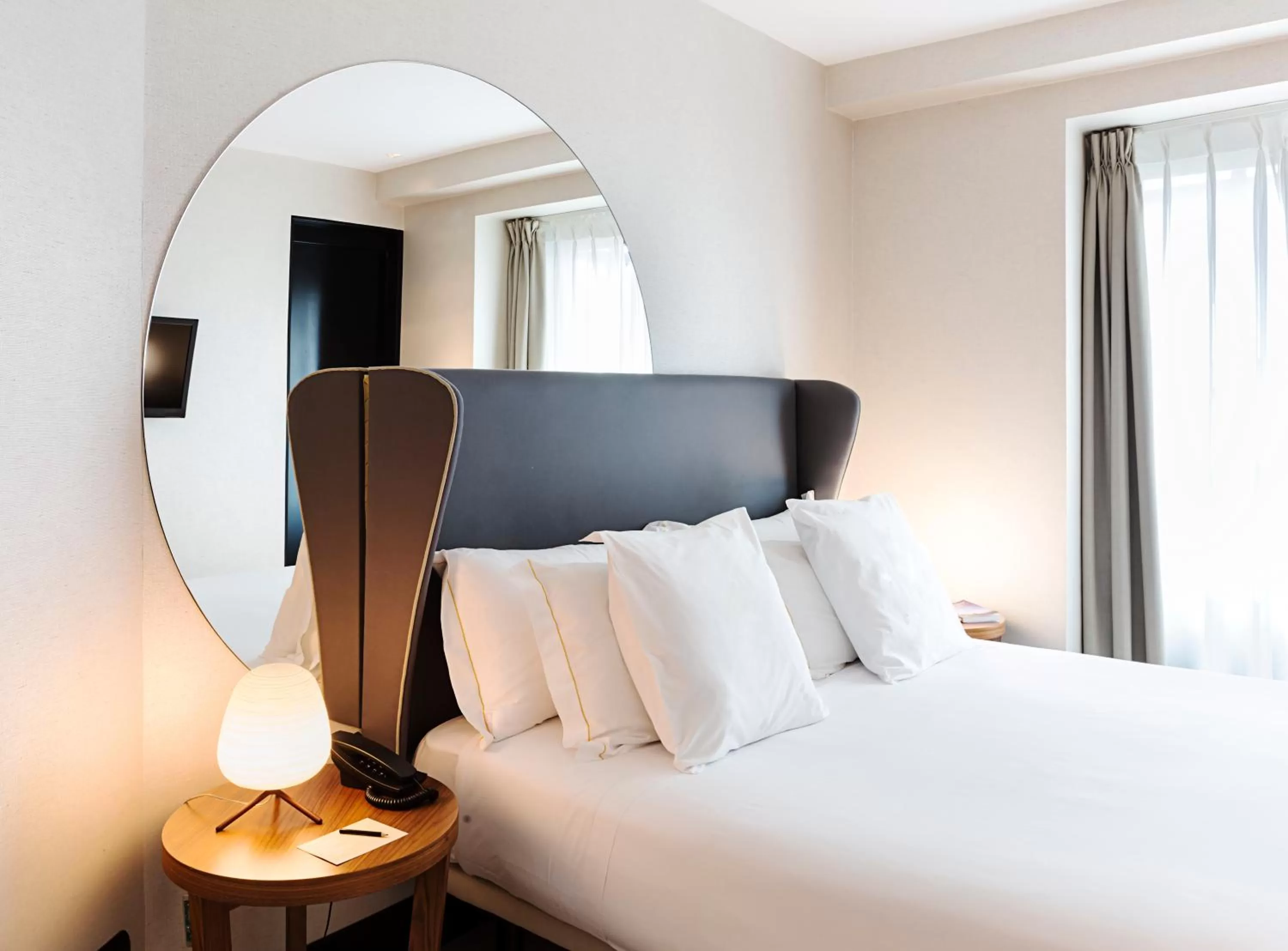 Bed in One Shot Luchana