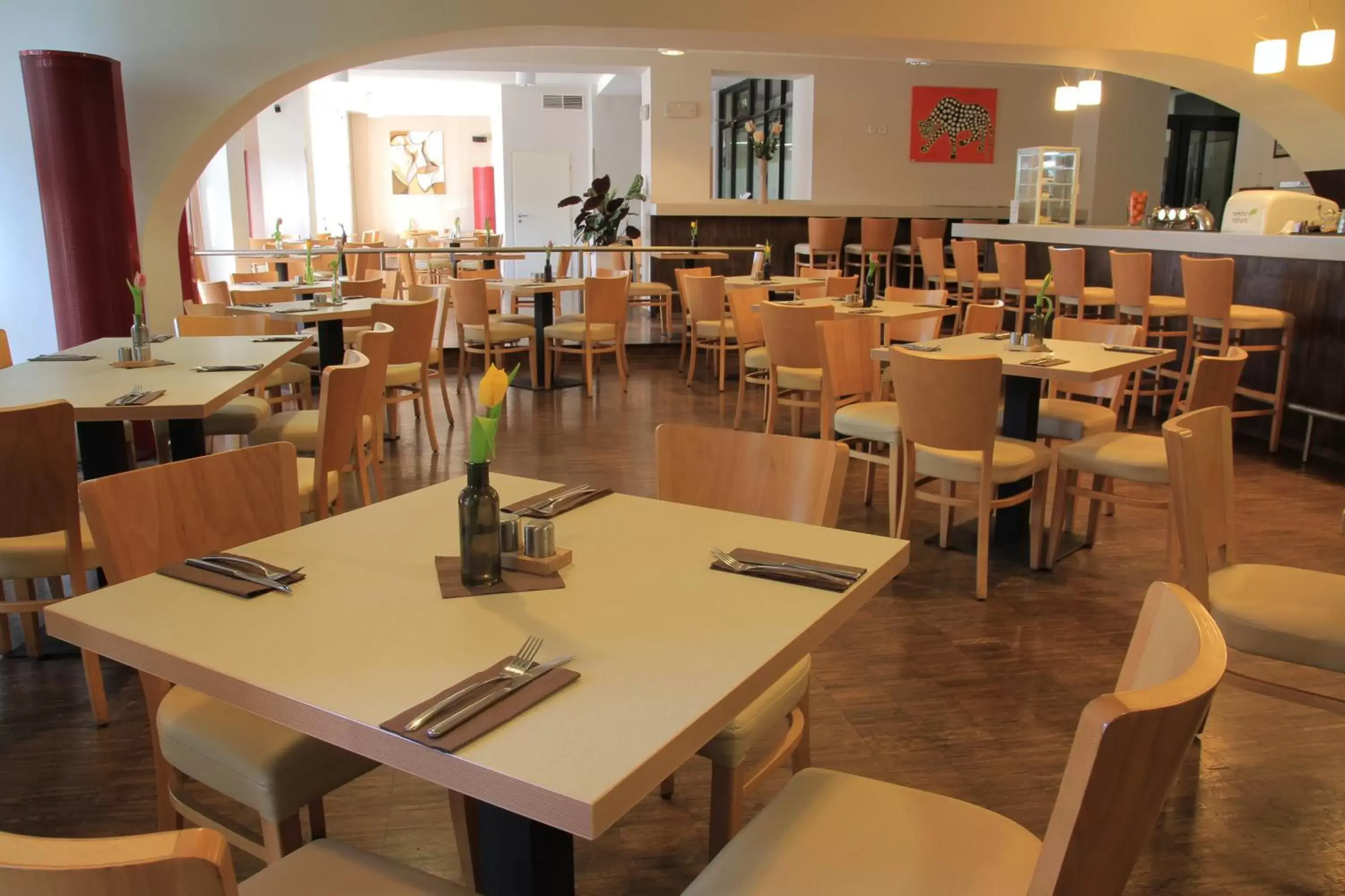 Restaurant/places to eat in Akcent hotel Restaurant/places to eat in Akcent hotel