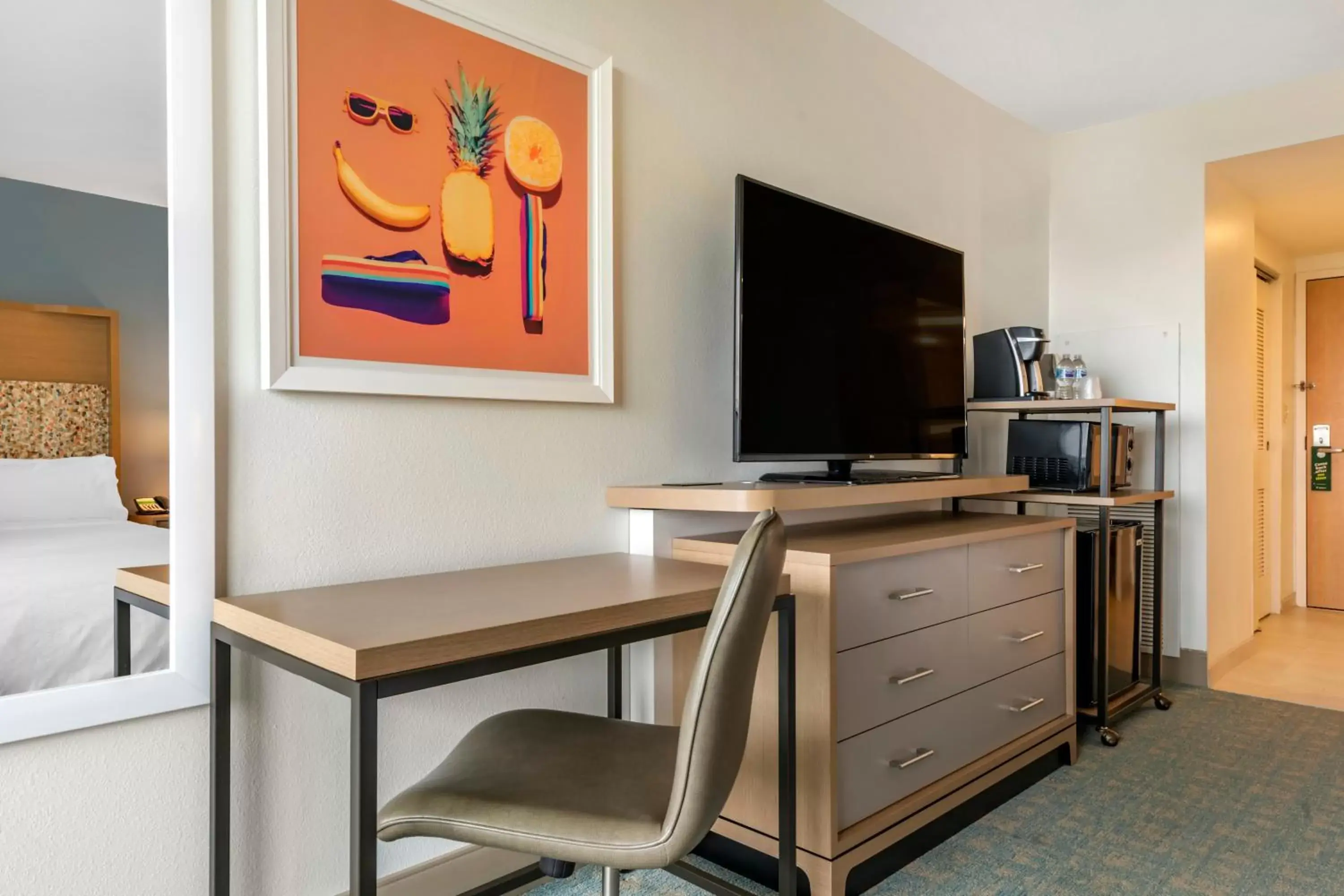 TV and multimedia, TV/Entertainment Center in Holiday Inn Orlando – Disney Springs™ Area, an IHG Hotel
