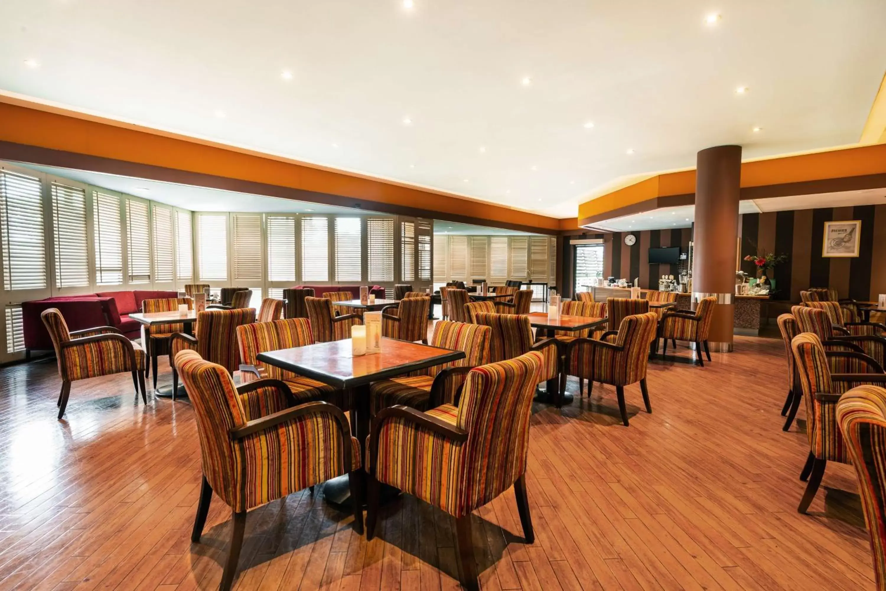 Lounge or bar, Restaurant/Places to Eat in DoubleTree By Hilton Alice Springs