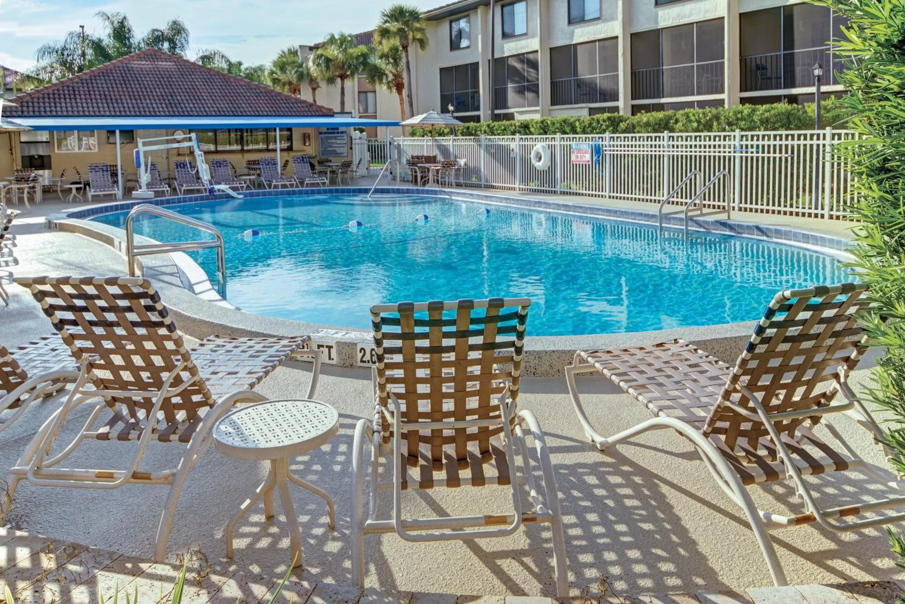 Swimming pool in Club Wyndham Orlando International
