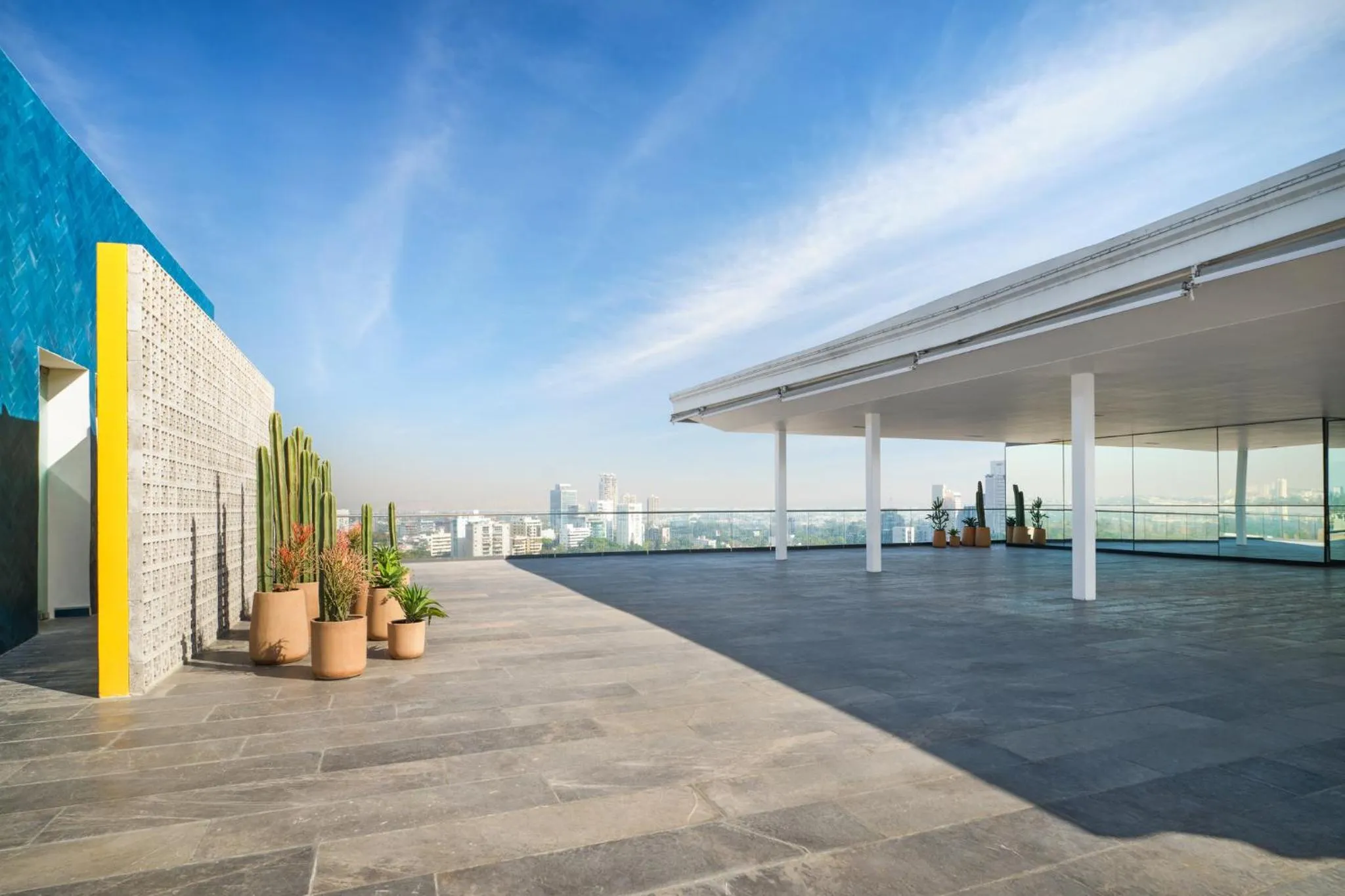 Meeting/conference room in voco Guadalajara Neruda by IHG