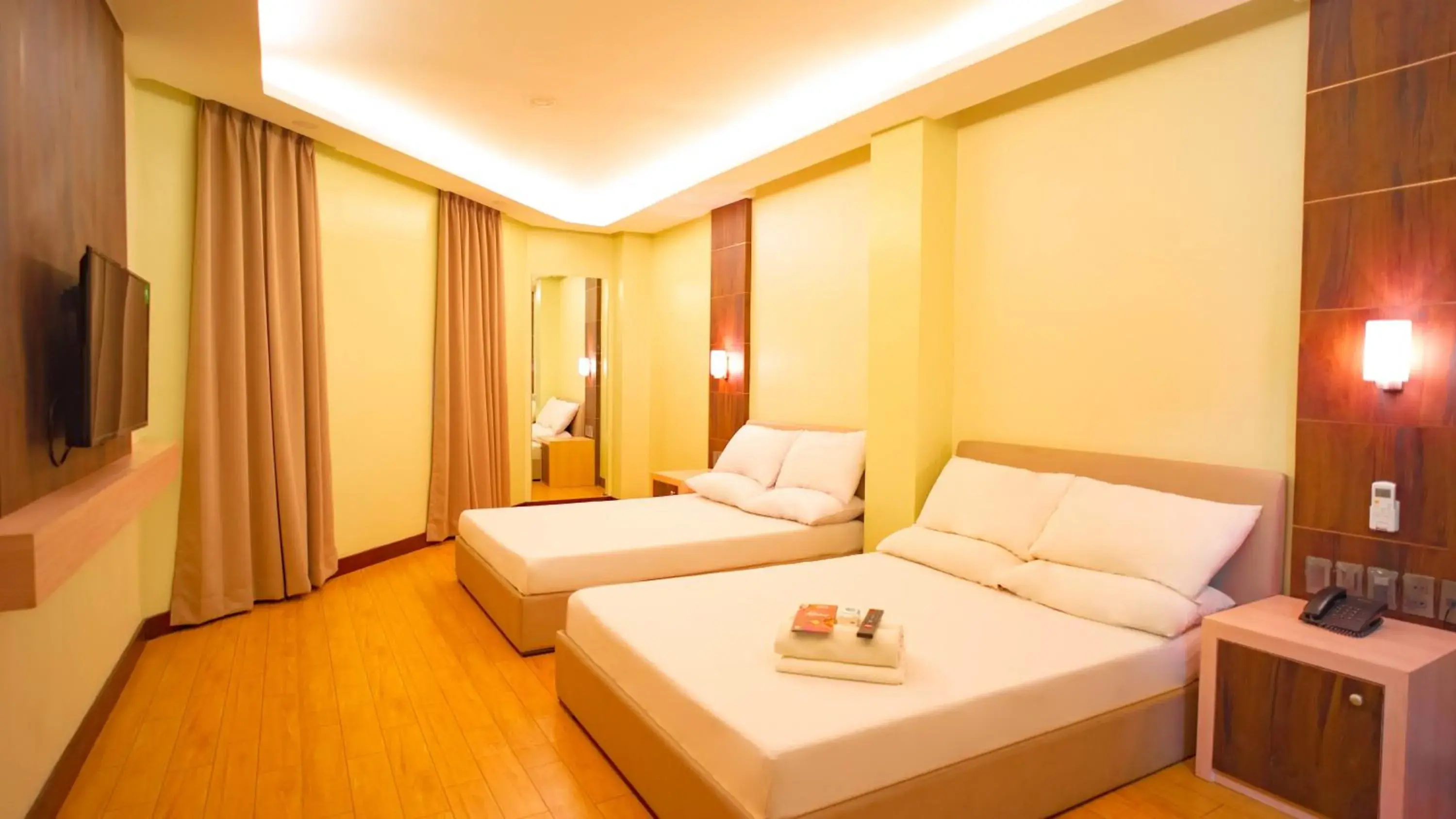 Bed, Seating Area in Hotel 99 Quiapo