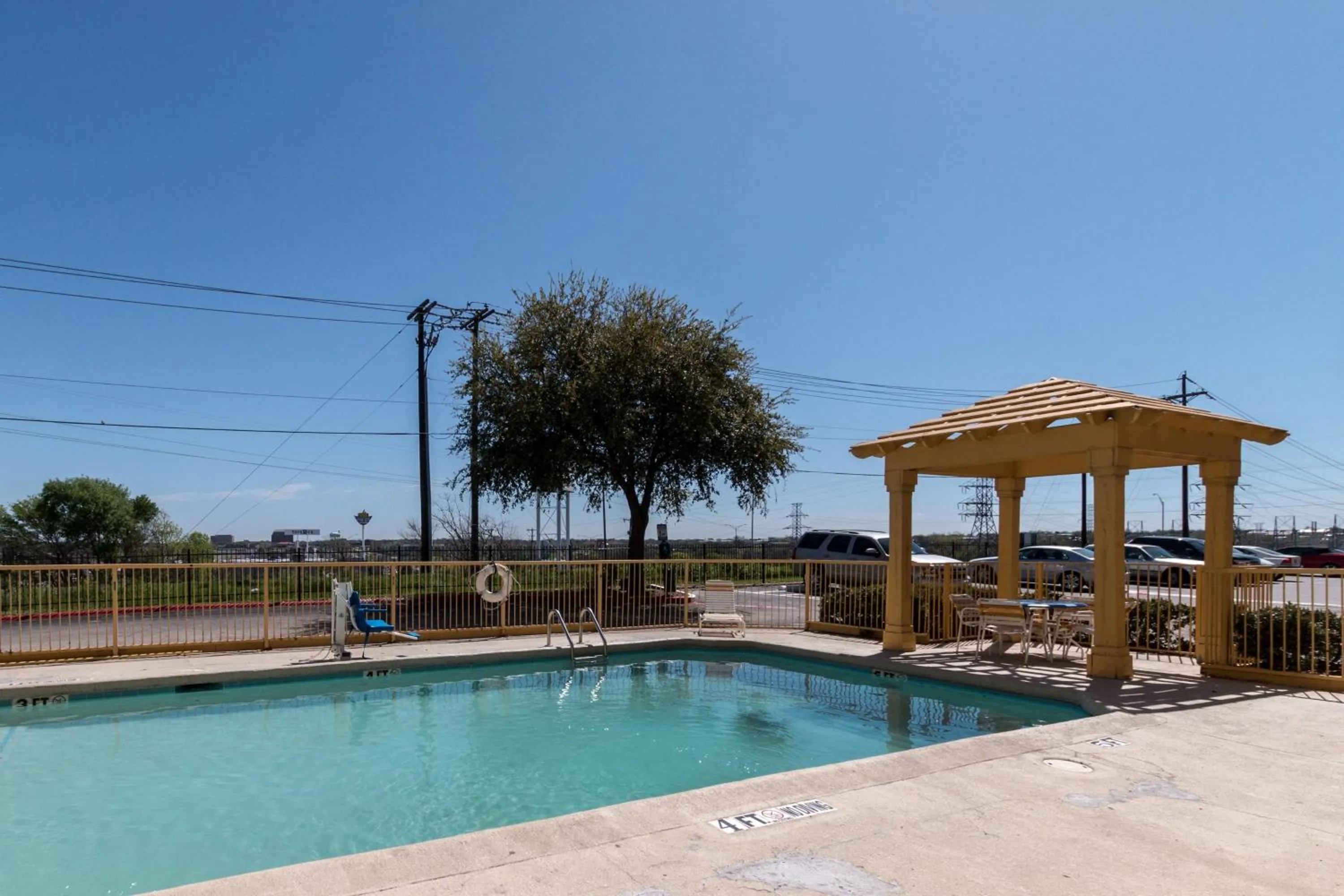 On site in Studio 6-Fort Worth, TX - West Medical Center