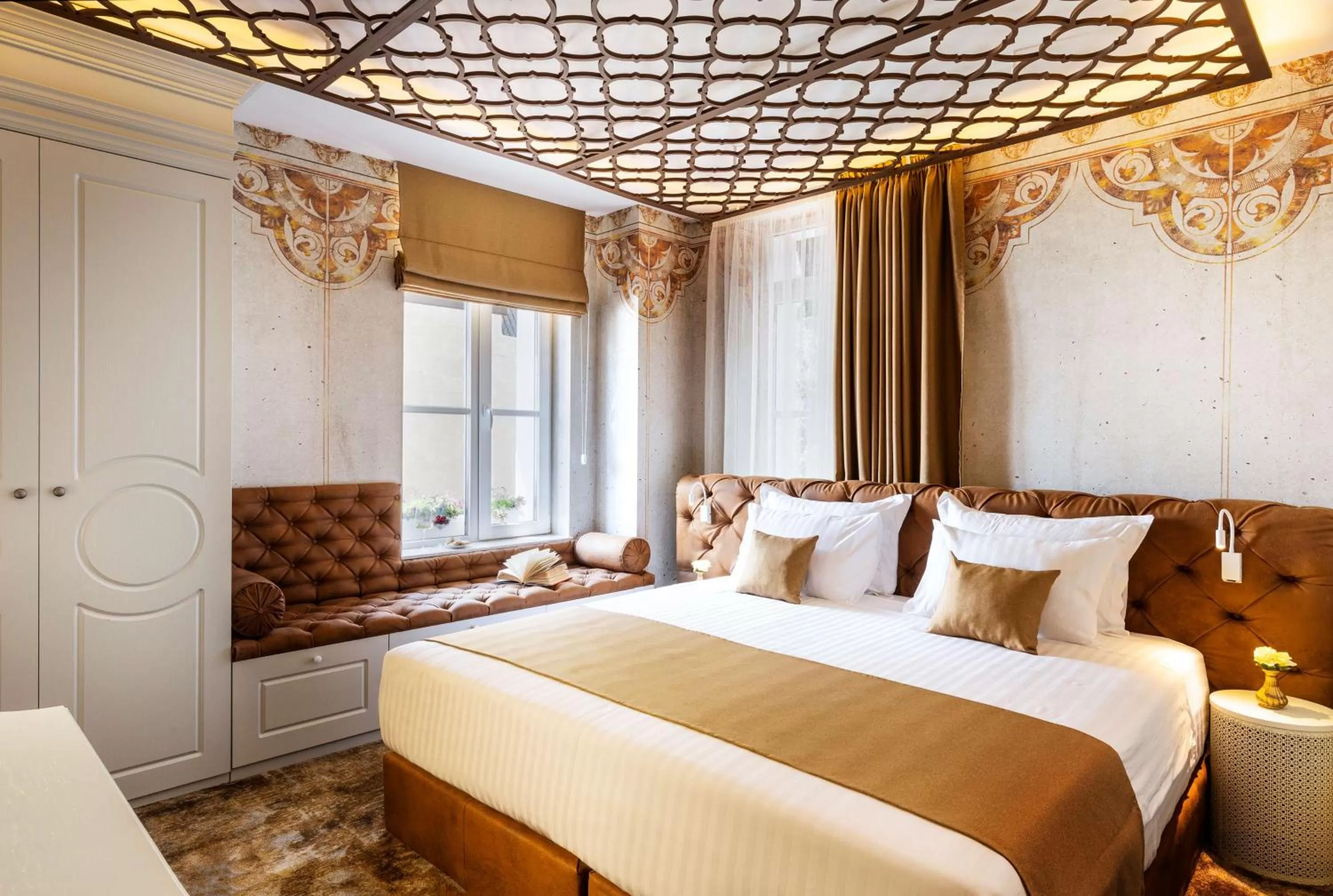 Photo of the whole room, Bed in Gallery 37 Powered by ASTON