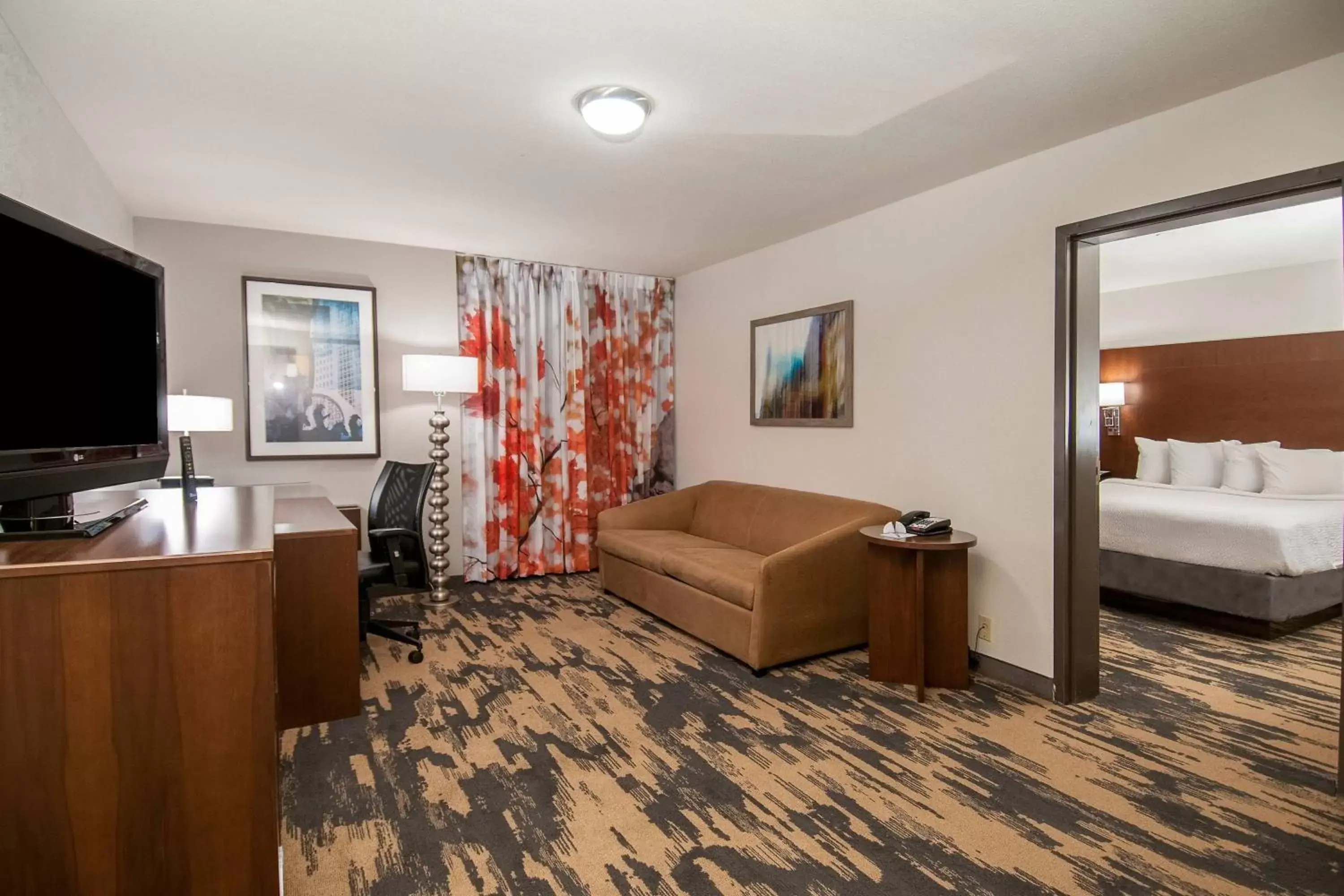 Bedroom, Seating Area in Fairfield Inn & Suites by Marriott Dallas DFW Airport South/Irving