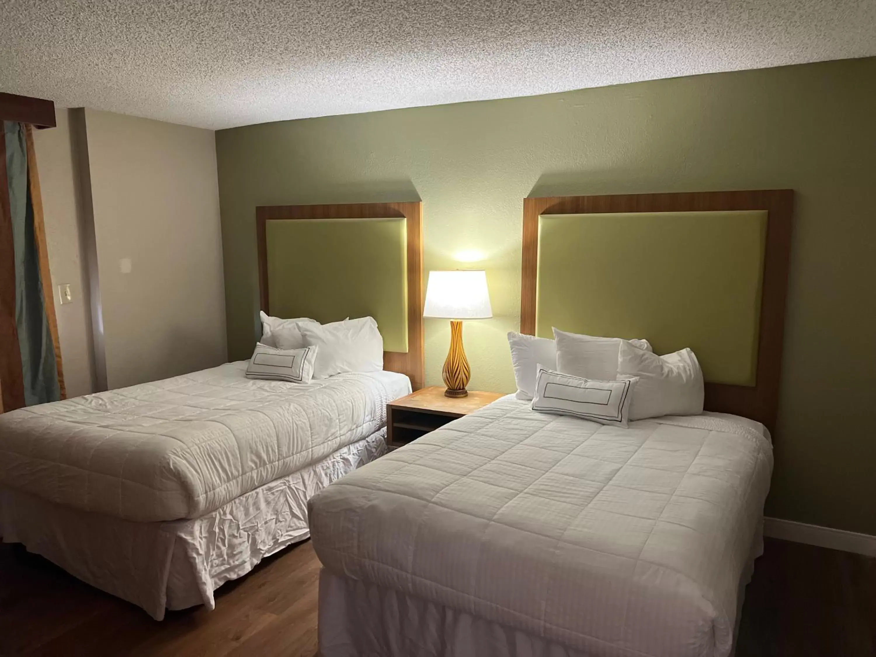 Photo of the whole room, Bed in Baymont Inn by Wyndham Odessa University Area