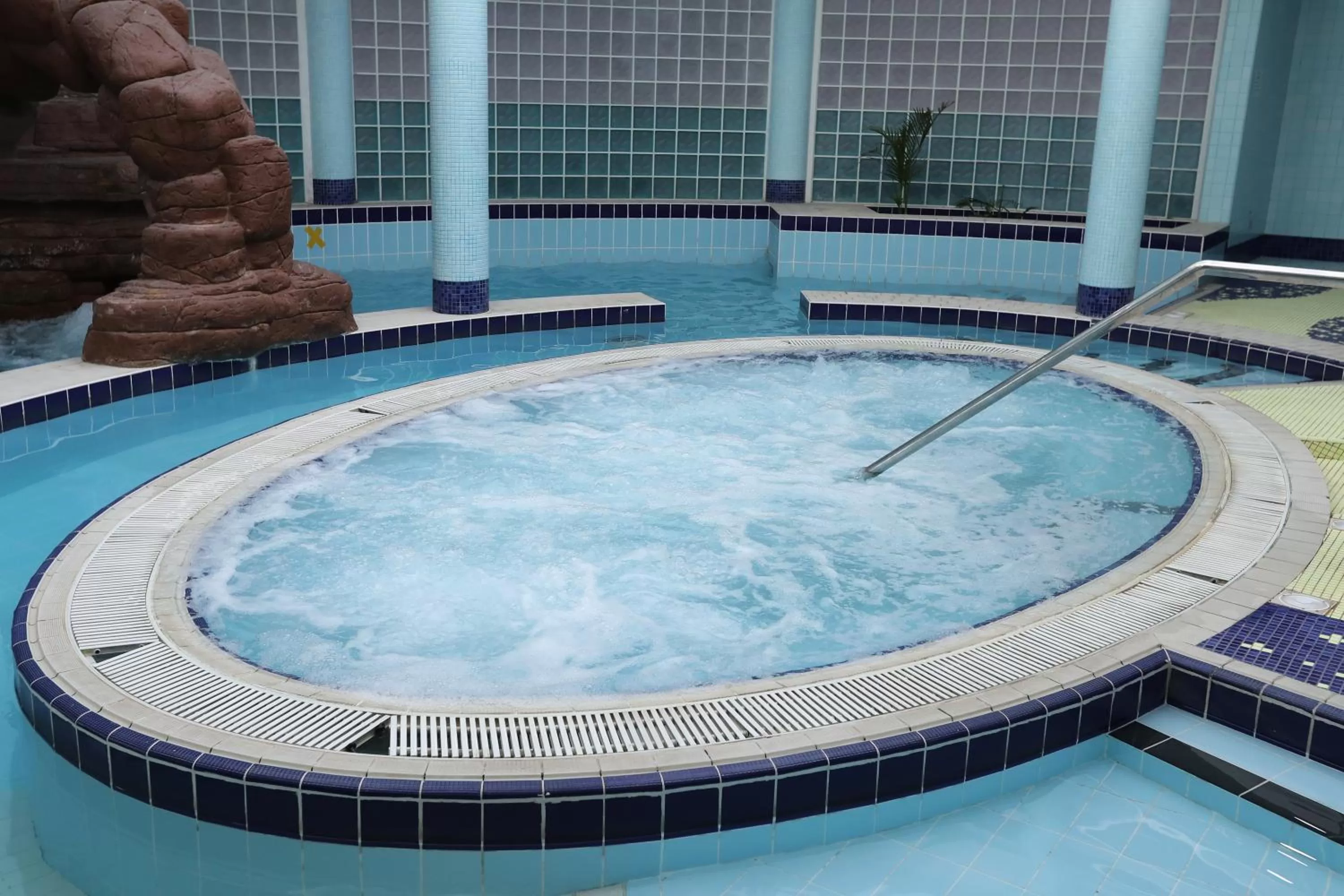 Hot Tub in eStay Hotel