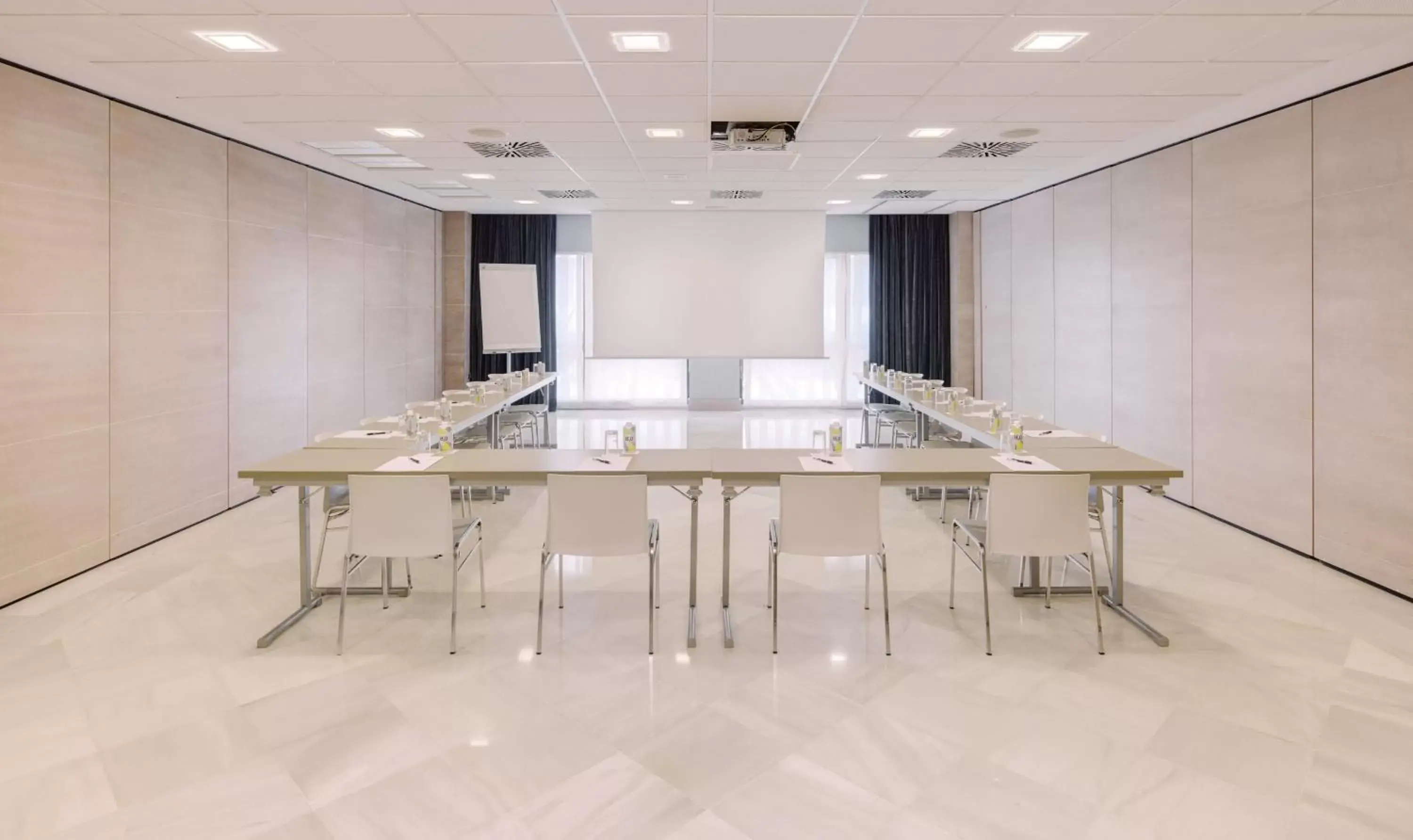 Meeting/conference room in Sercotel Amistad Murcia