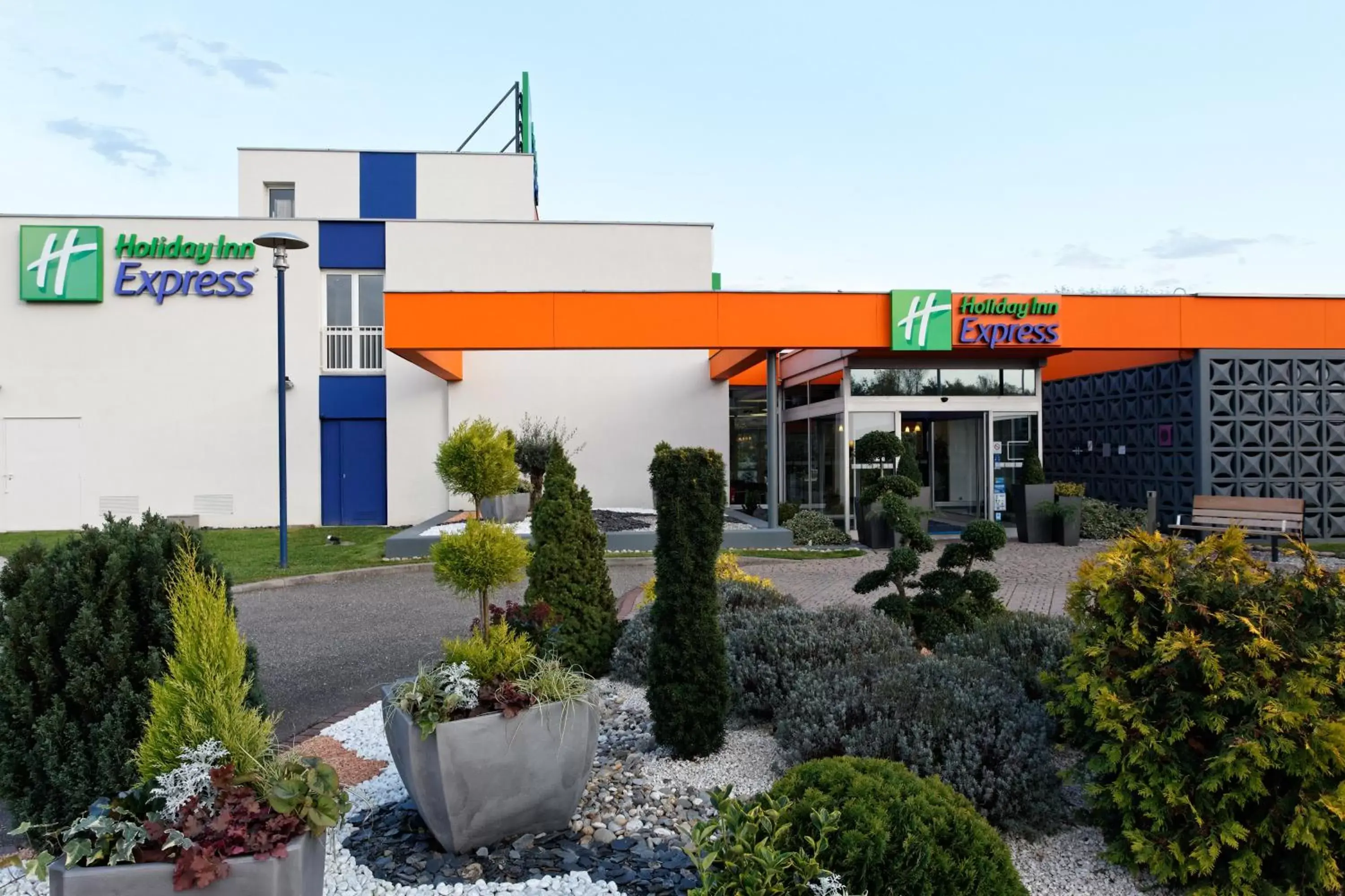 Property Building in Holiday Inn Express Strasbourg - Sud, an IHG Hotel