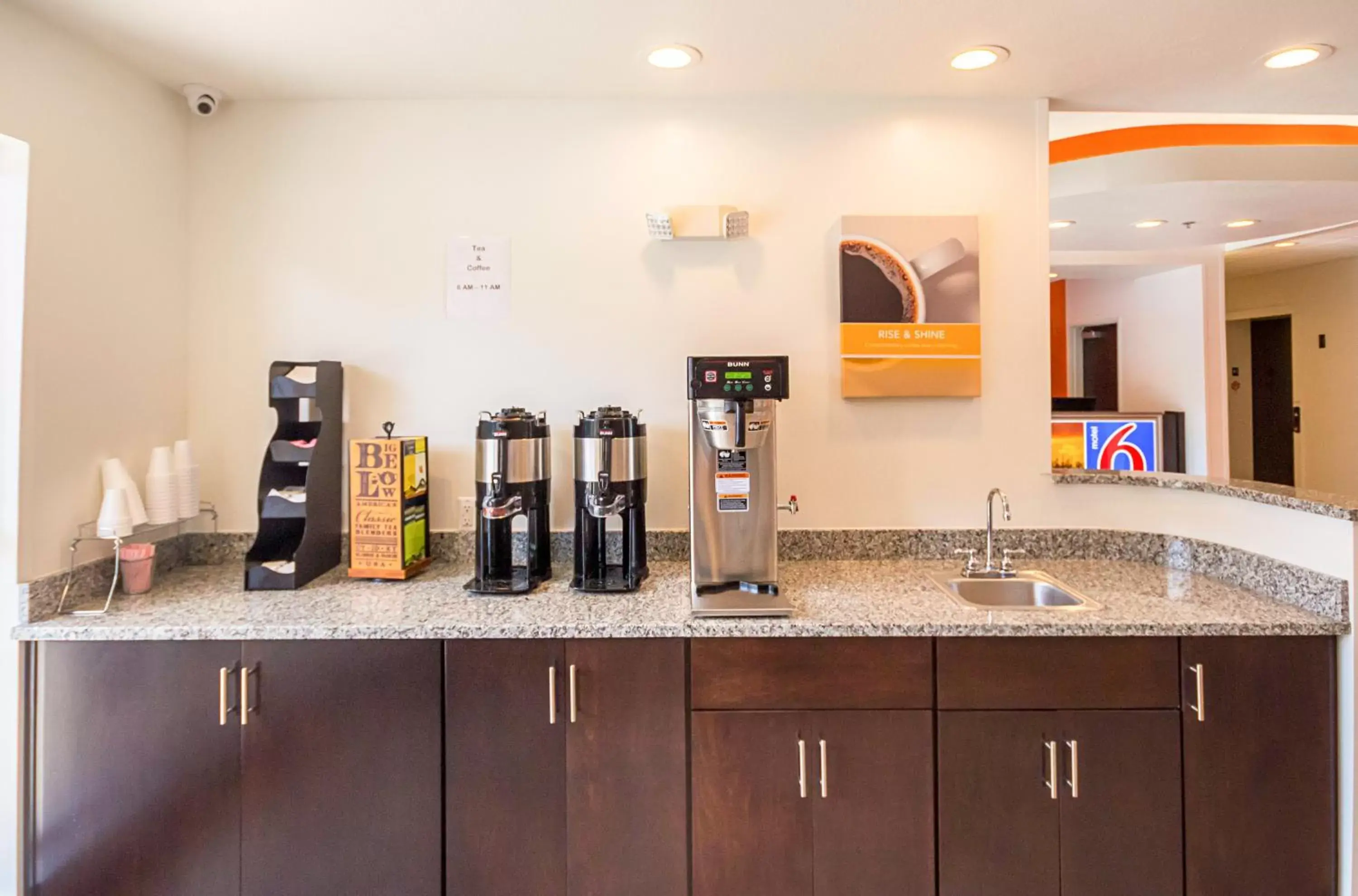 Lobby or reception in Motel 6-South Bend, IN - Mishawaka Lobby or reception in Motel 6-South Bend, IN - Mishawaka