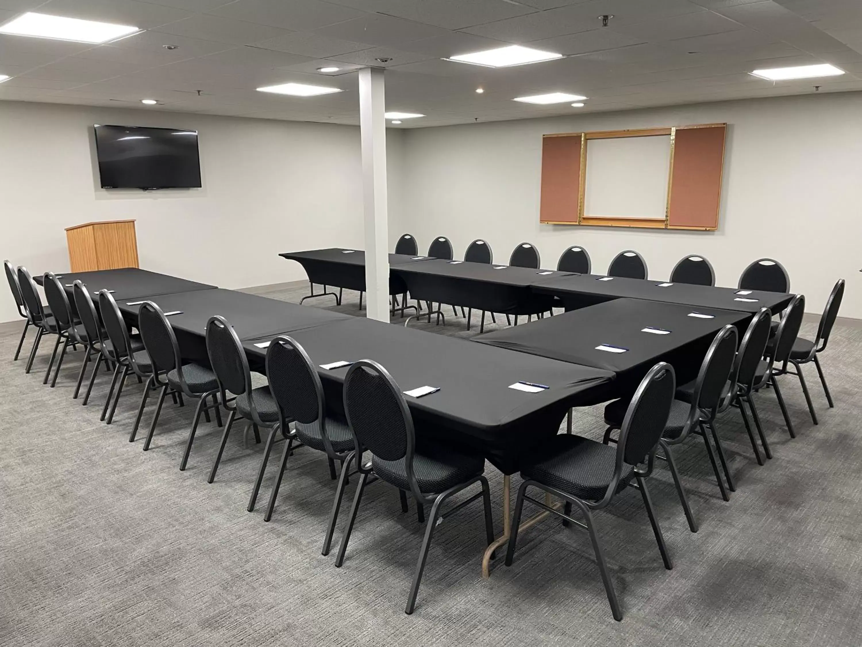 Meeting/conference room in Comfort Inn & Suites Mundelein-Vernon Hills