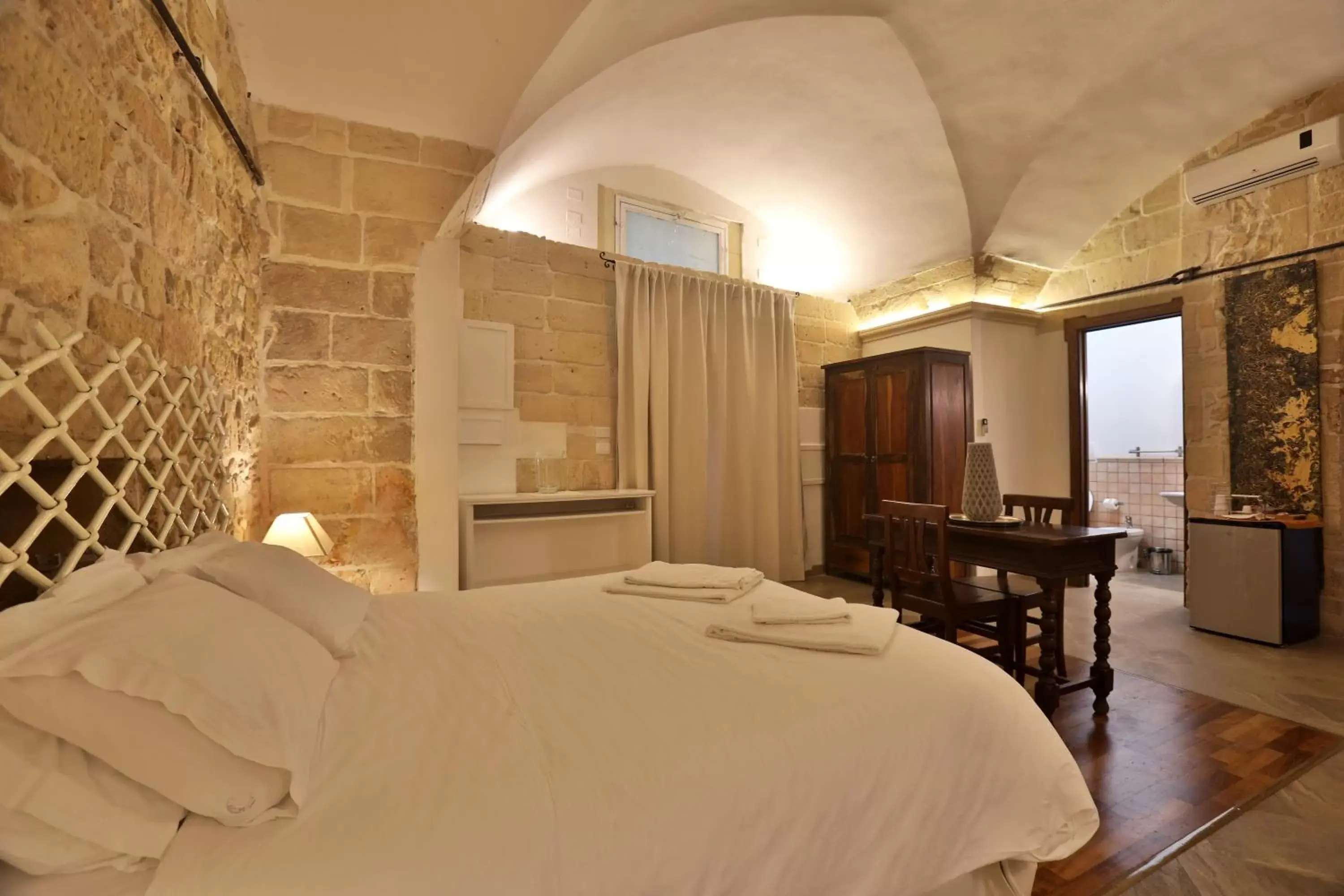 Bedroom, Bed in Chiesa Greca - SIT Rooms & Apartments
