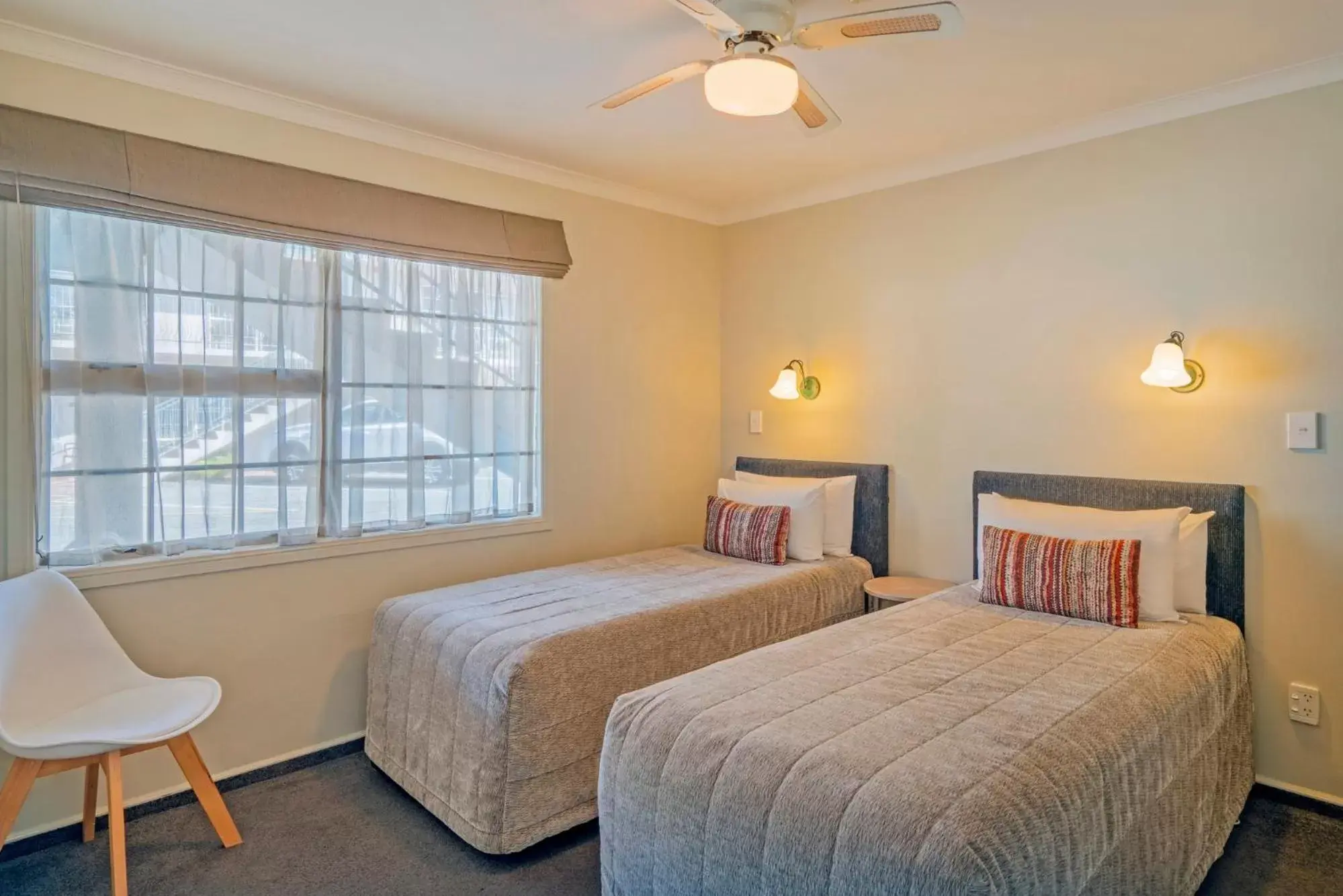 Bedroom, Bed in Silver Fern Rotorua Suites & Spa