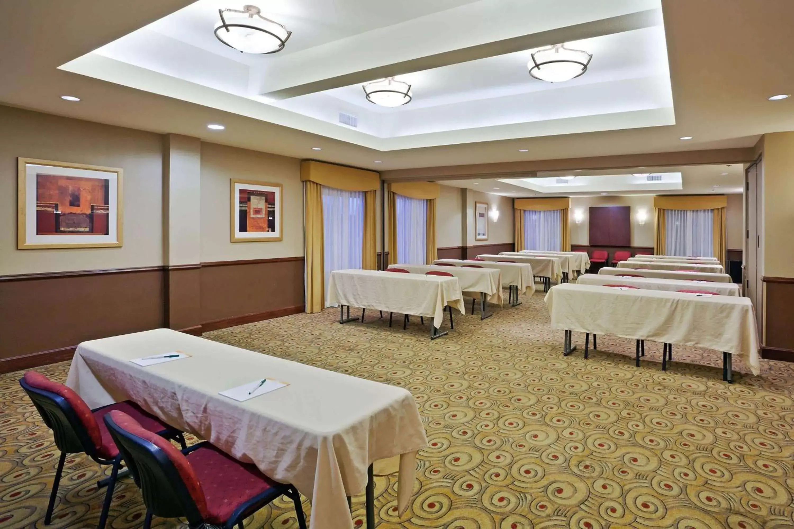 On site, Business Area/Conference Room in La Quinta by Wyndham Olathe