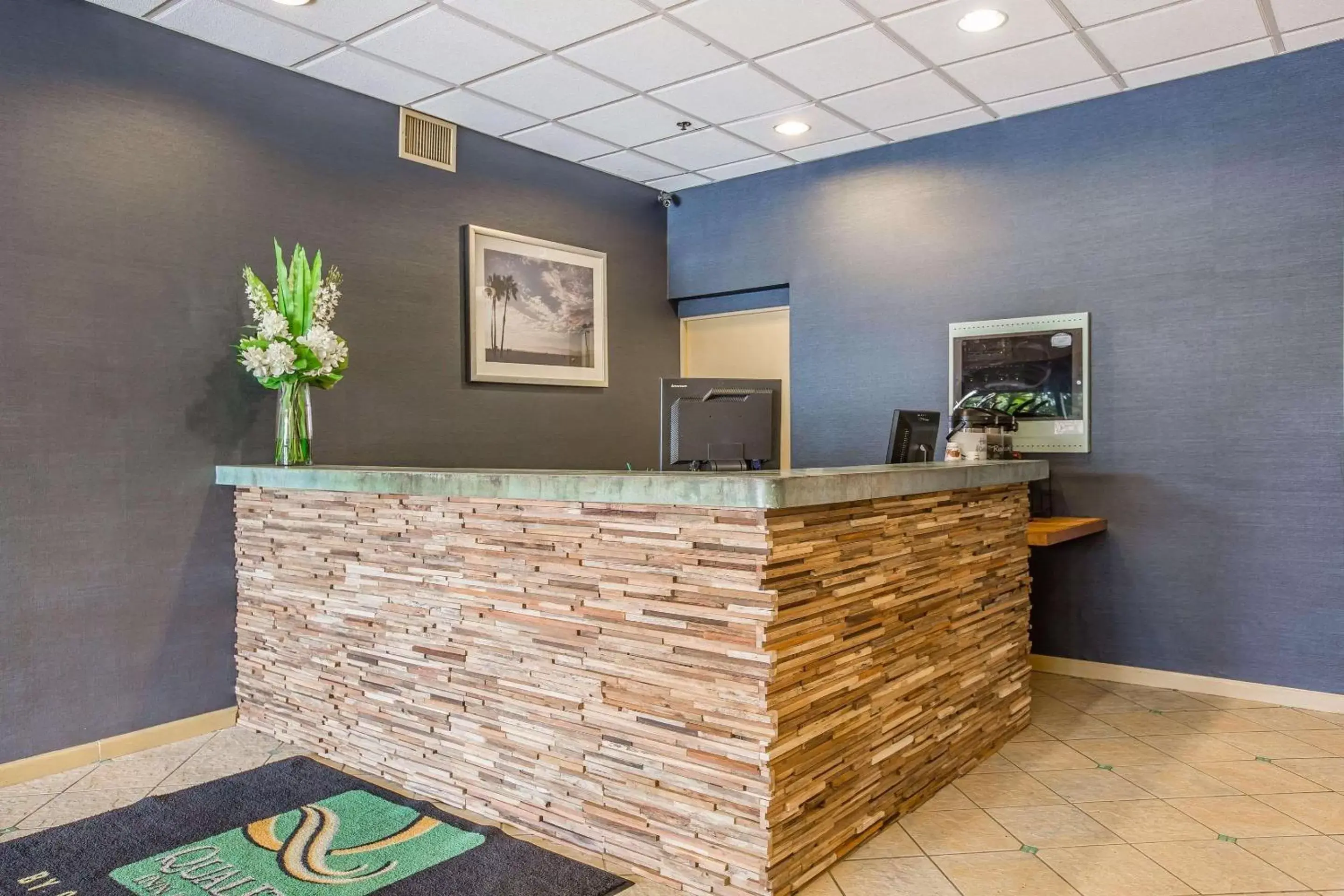 Lobby or reception, Lobby/Reception in Quality Inn & Suites Hermosa Beach